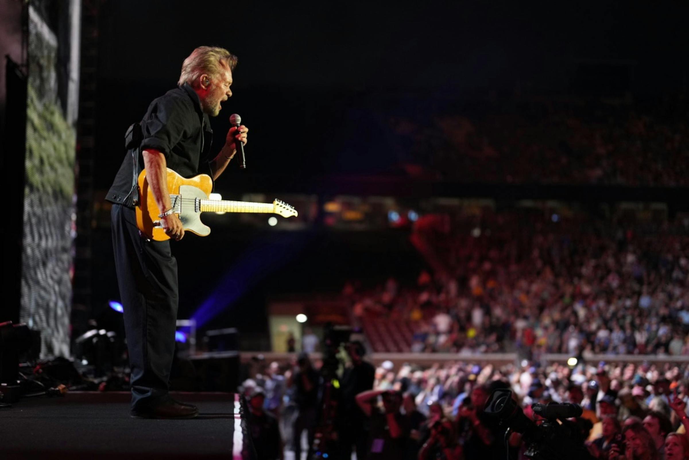 Stars take stage for Farm Aid 40 in Minneapolis, MN