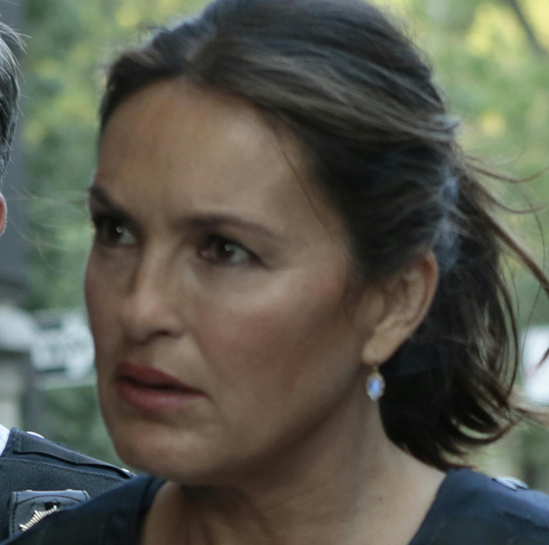 LAW & ORDER: SPECIAL VICTIMS UNIT -- "Terrorized" Episode 1801 -- Pictured: (l-r) Peter Scanavino as Dominick "Sonny" Carisi, Mariska Hargitay as Lieutenant Olivia Benson, Kelli Giddish as Detective Amanda Rollins -- (Photo by: Giovanni Ruffino/NBC) ORG XMIT: Season:18