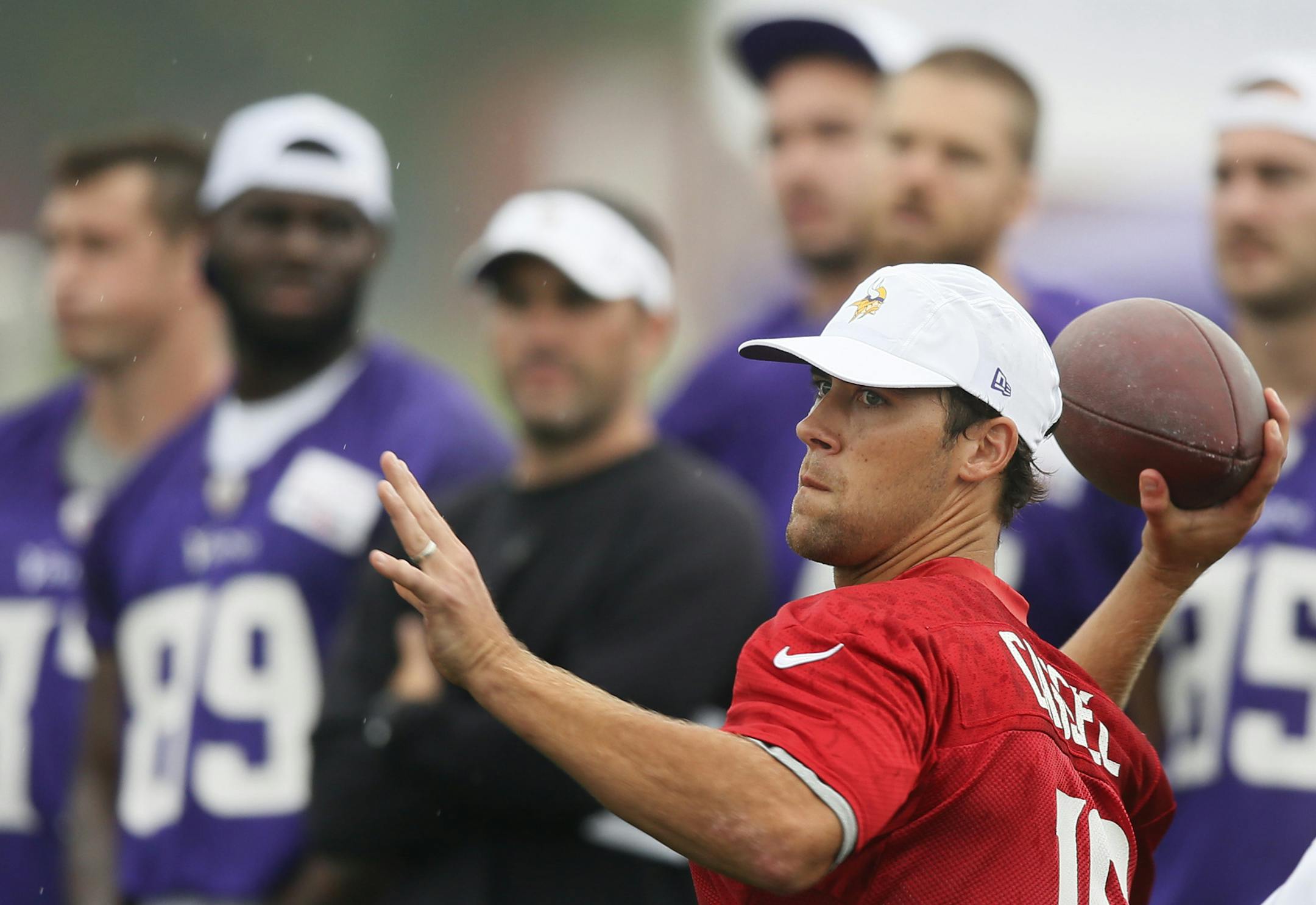 Vikings quarterback Matt Cassel threw a pass during NFL camp at Minnesota State ,Mankato Saturday July 26, 2014 in Mankato, MN . ] Jerry Holt Jerry.holt@startribune.com