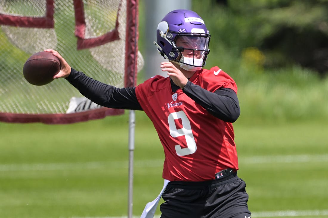 In his first Vikings practice, J.J. McCarthy loses a bet, learns from his  coach's mistake