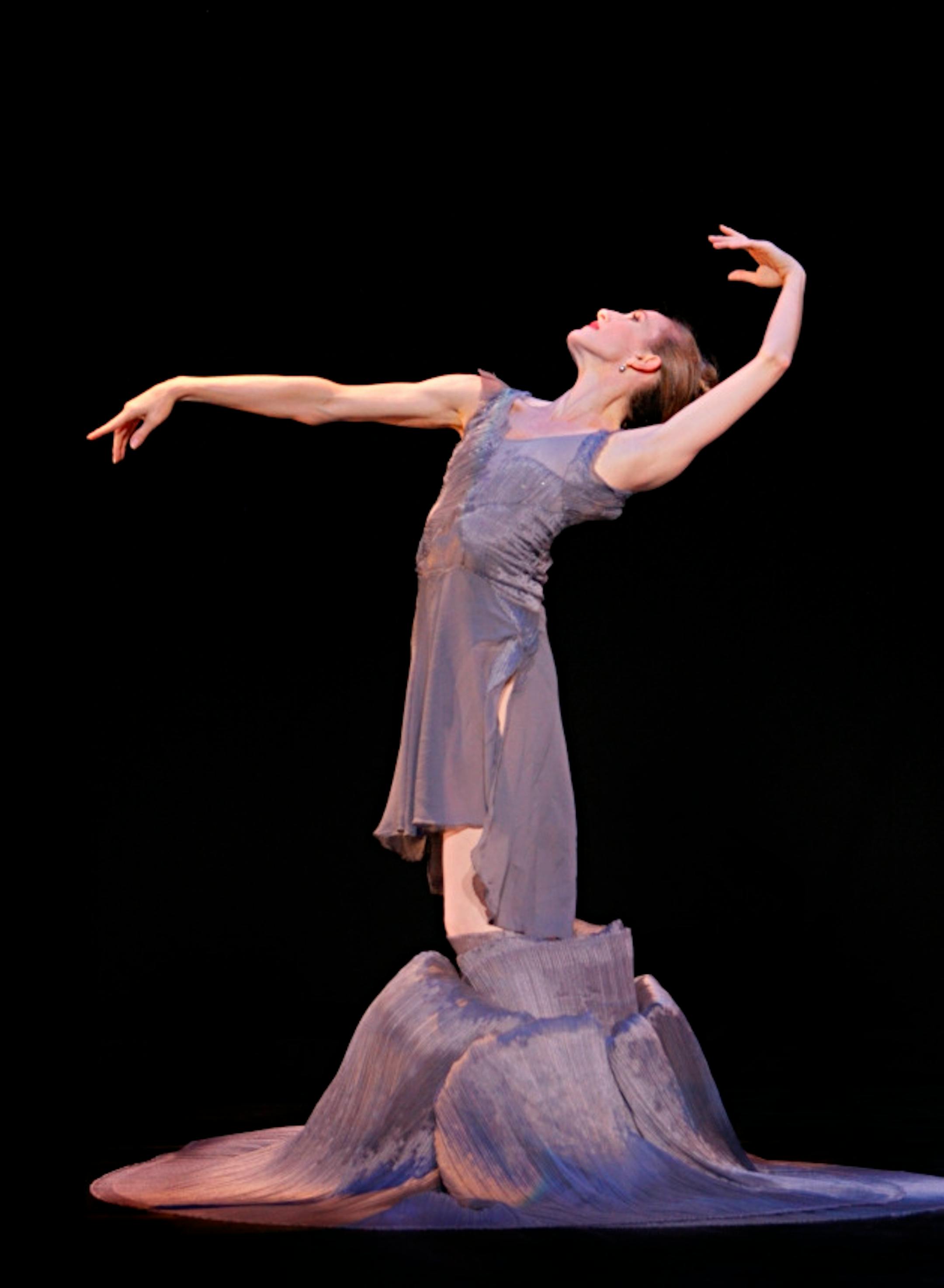 Wendy Whelan (New York City Ballet) performs AMONG THE STARS at the gala opening of The Cowles Center for Dance & the Performing Arts on September 9 & 10, 2011.