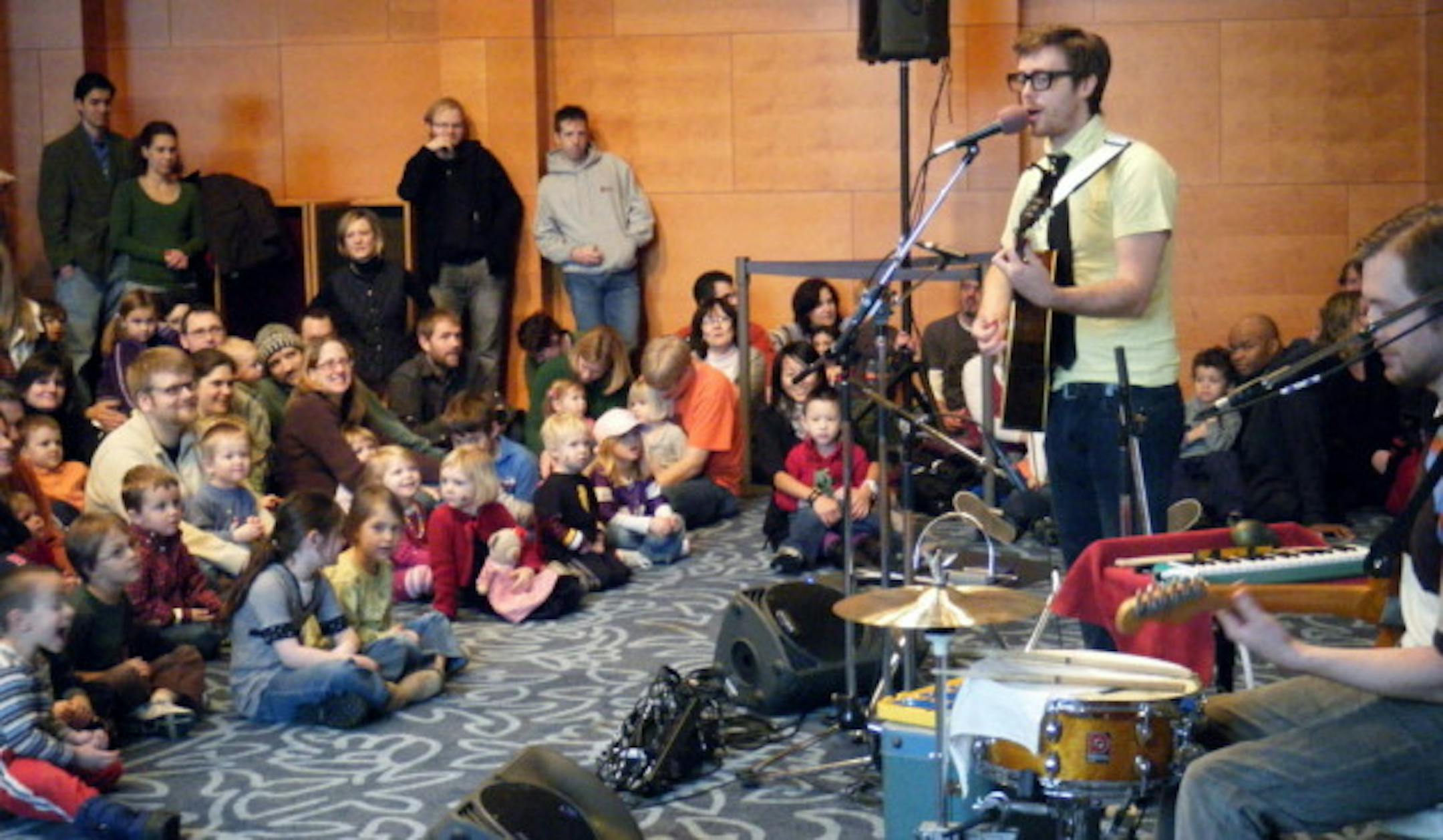 Against many odds, Jeremy Messersmith kept his crowd captivated at Rock the Cradle in 2010. / Star Tribune file