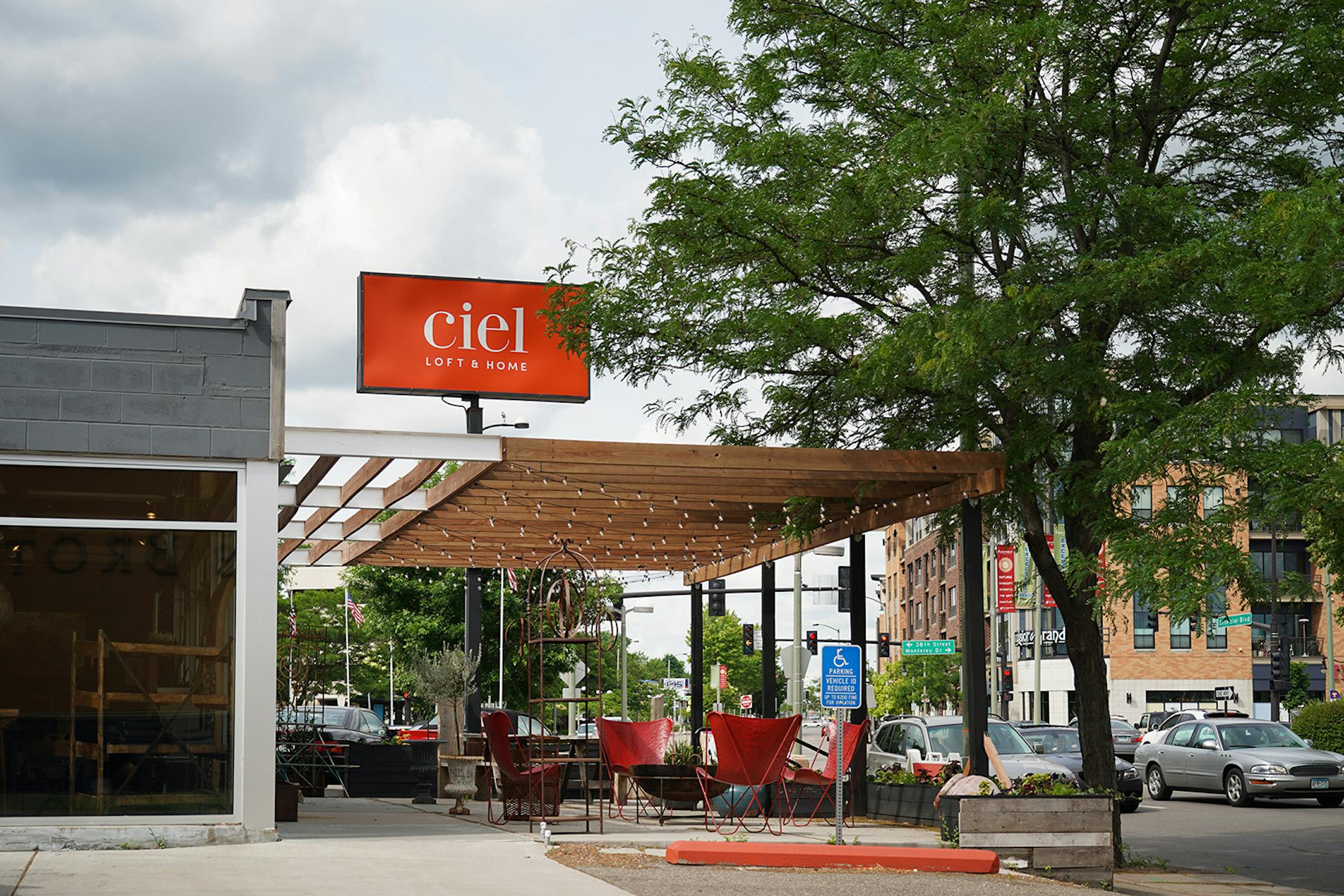 Ciel Loft & Home in St. Louis Park. ] Shari L. Gross • shari.gross@startribune.com Owner Andy Higgins at his shop Ciel Loft & Home. Mini profiles of a eight home furnishings stores clustered on/near Excelsior Blvd. in St. Louis Park and Mpls.