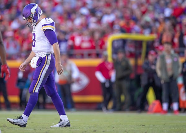 Vikings quarterback Kirk Cousins walked off the field after not being able to move the markers in the fourth quarter.