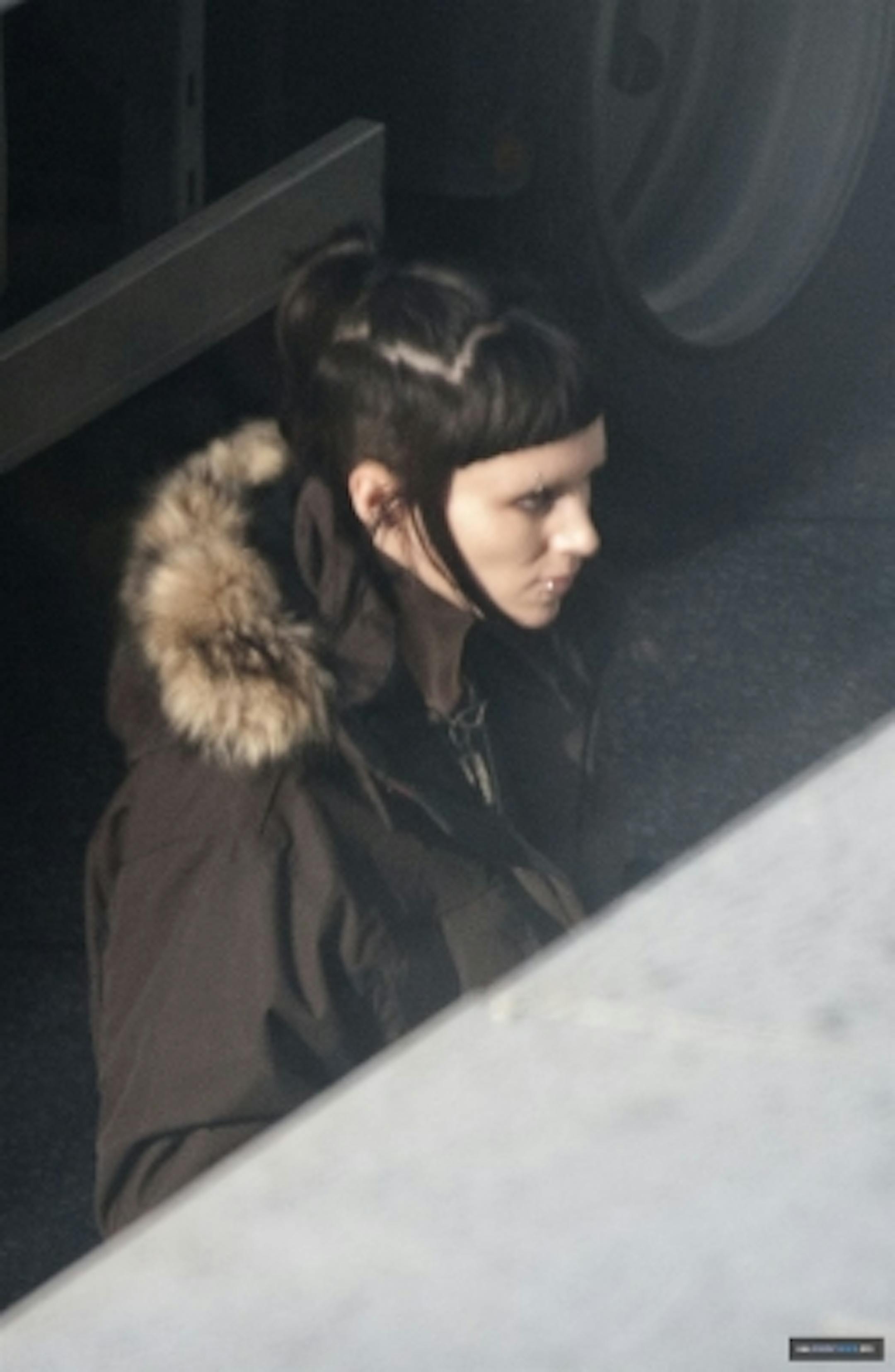 photo from http://www.rooney-mara.com