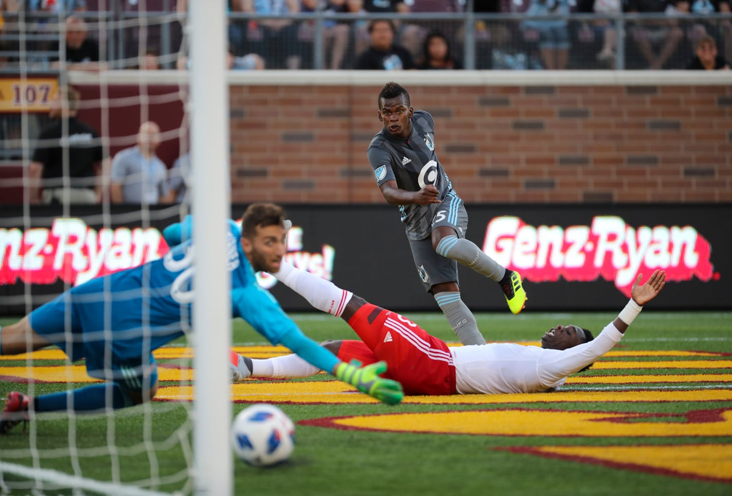 Minnesota United forward Carlos Darwin Quintero watched his first-half shot roll past New England Revolution goalkeeper Matt Turner