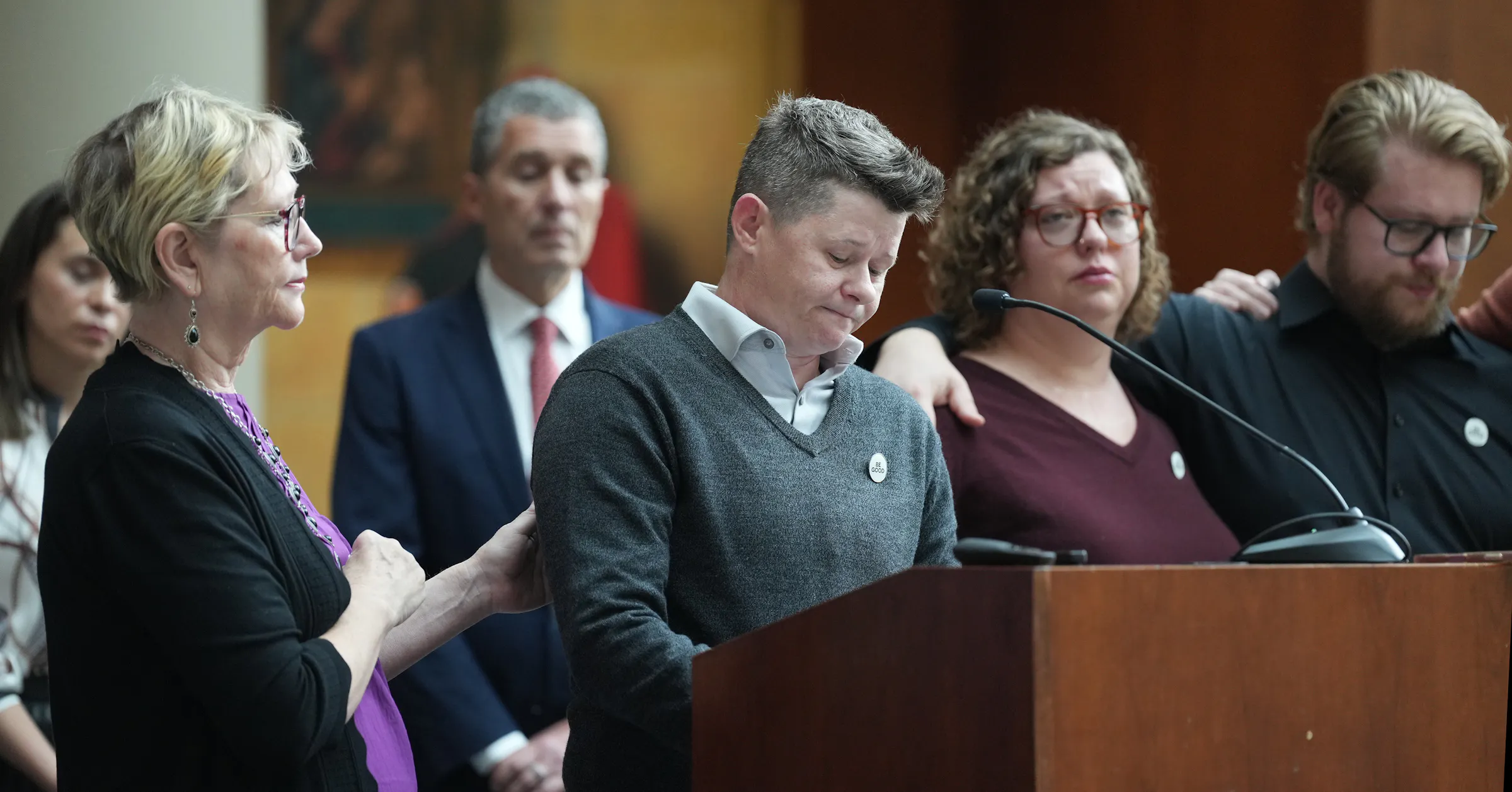 Renee Good’s family sues the United States over her death ...