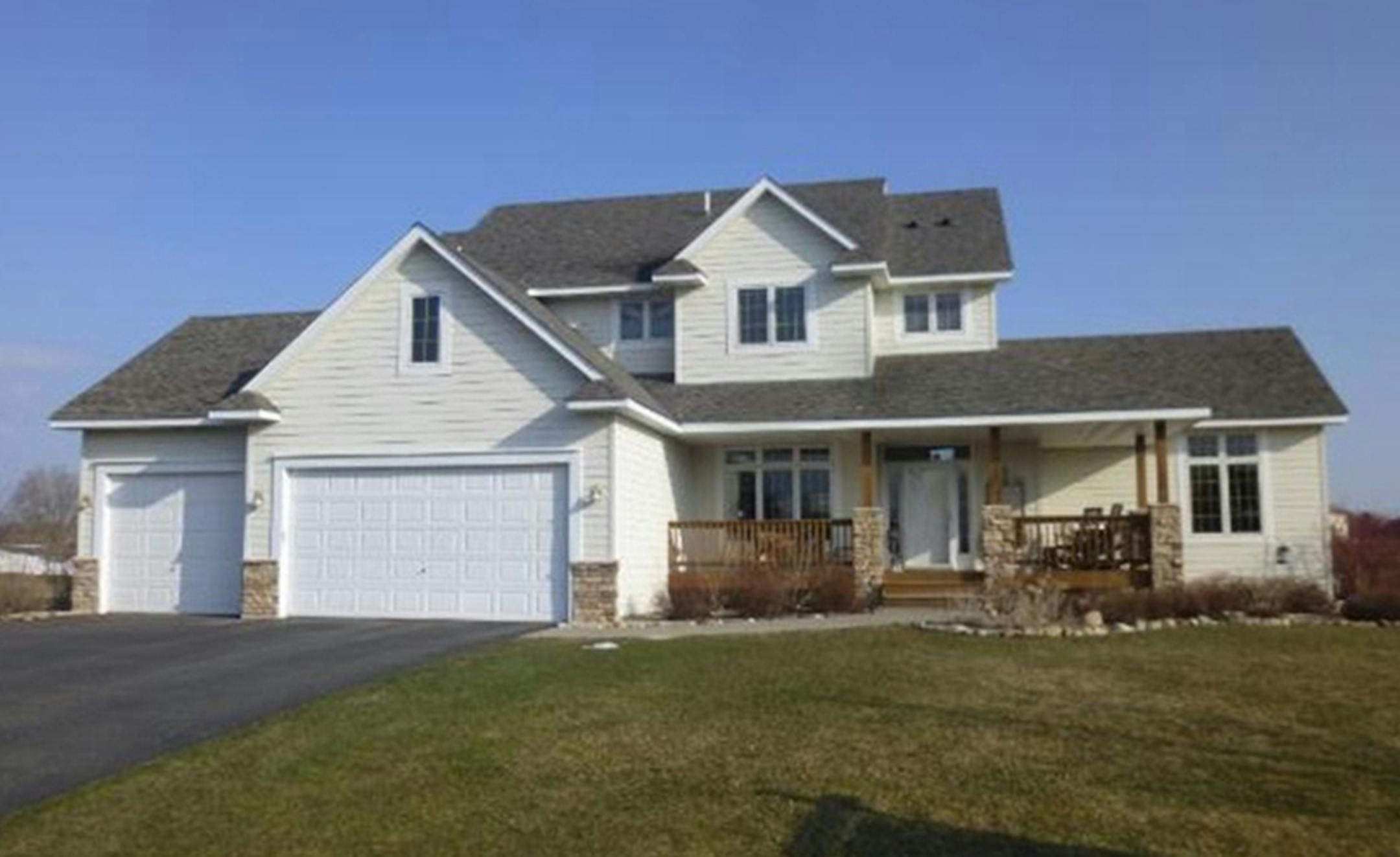 ... Lake Elmo
Built in 2003, this five-bedroom, four-bath house has 4,007 finished square feet and features four bedrooms on one level, stainless steel kitchen appliances, maple cabinets, stone fireplace, full finished basement, deck and spa. Listed by xxxx, Lakehomes.com Realty, xxx-xxx-xxxx.