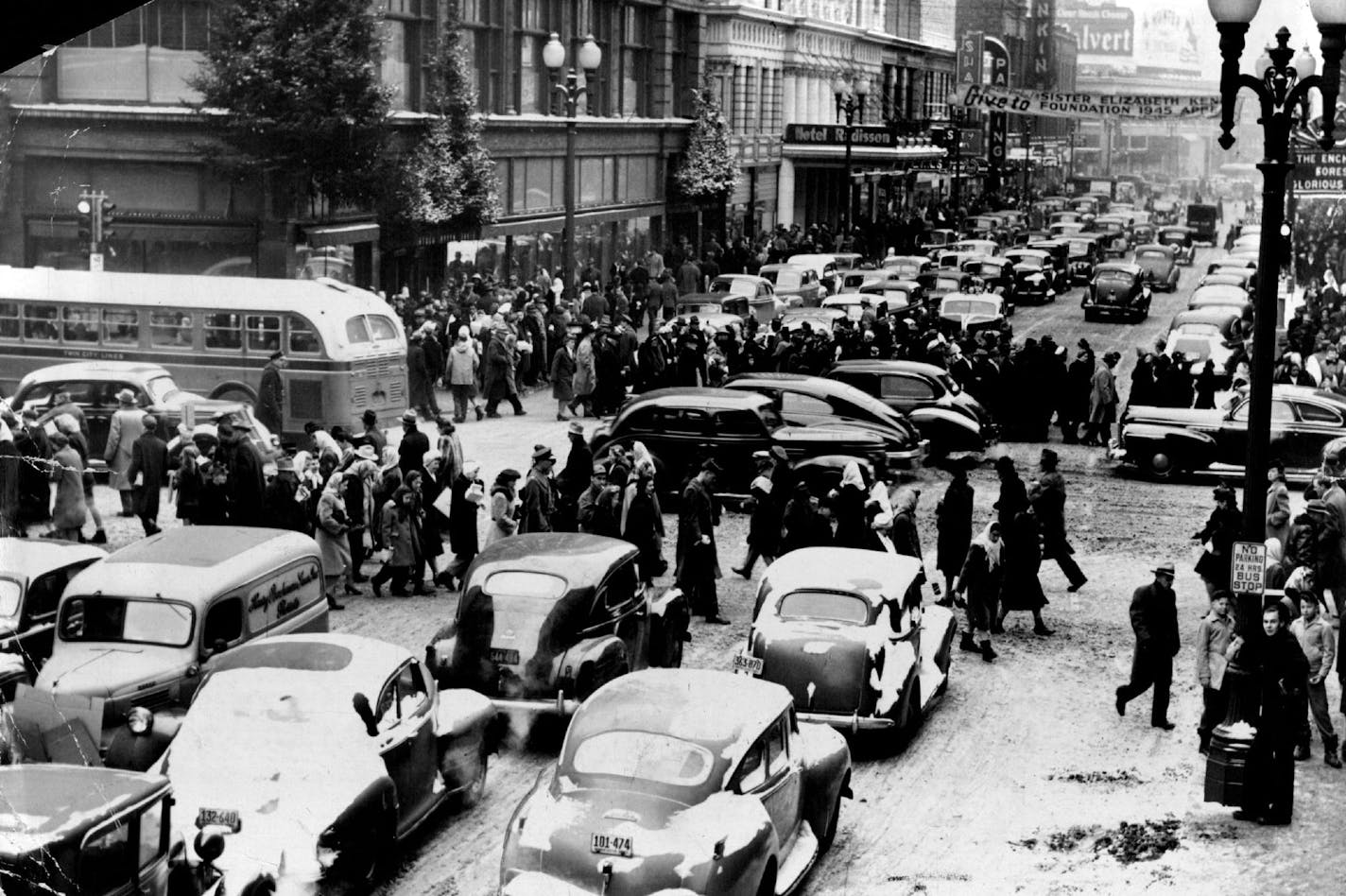 December 24, 1945 Christmas shoppers on Nicollet Mall in 1945, prior to the construction of the skyway system.