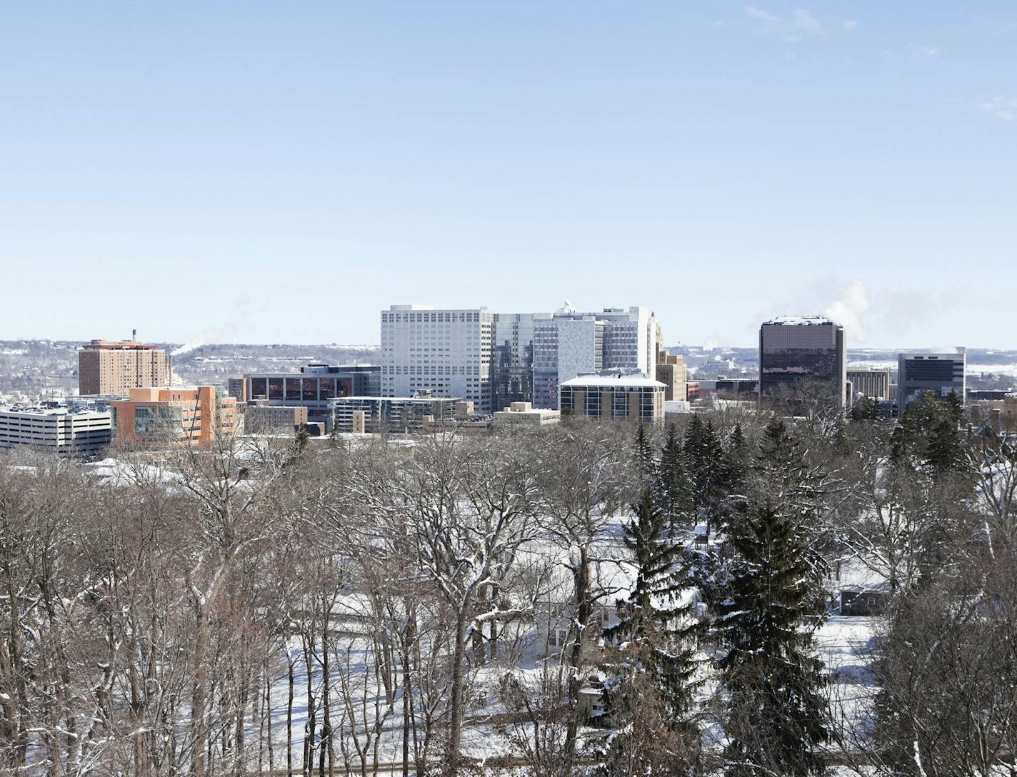 iStockphoto.com The center right building is the main Mayo Clinic to the left Mayo's Gonda building. The majority of the other buildings are Mayo's including Methodist Hospital and a portion of the Plummer Building.