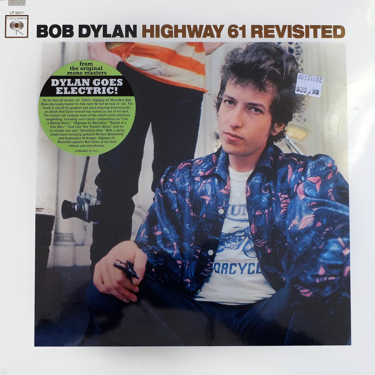 Highway 61 revisited. __A collection of dylan albums from area music stores, Treehouse Records Electric Fetus and, Hymie's. [ TOM WALLACE &#x2022; twallace@startribune.com _ Assignments #20027177A_ January 23, 2013_ SLUG: dylan albums_ EXTRA INFORMATION: