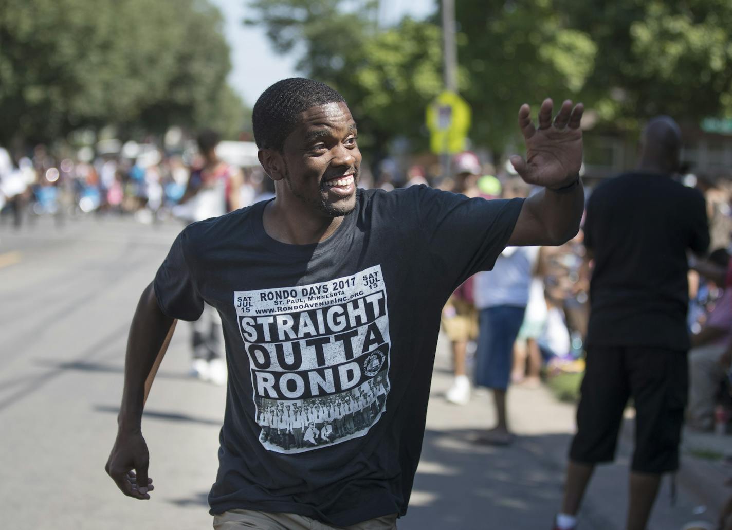 St. Paul mayoral candidate Melvin Carter campaigned with supporters in the annual Rondo Days parade Saturday July 15 2017 in St. Paul, MN. ] JERRY HOLT &#xef; jerry.holt@startribune.com