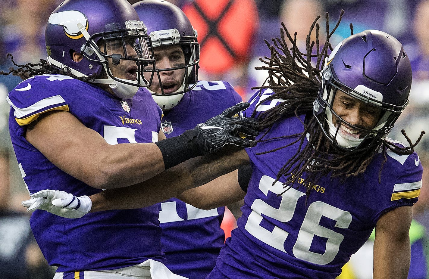 Eric Kendricks (54) celebrated with Trae Waynes (26) after a tackle in the third quarter. ] CARLOS GONZALEZ &#xef; cgonzalez@startribune.com - December 31, 2017, Minneapolis, MN, US Bank Stadium, NFL, Minnesota Vikings vs. Chicago Bears