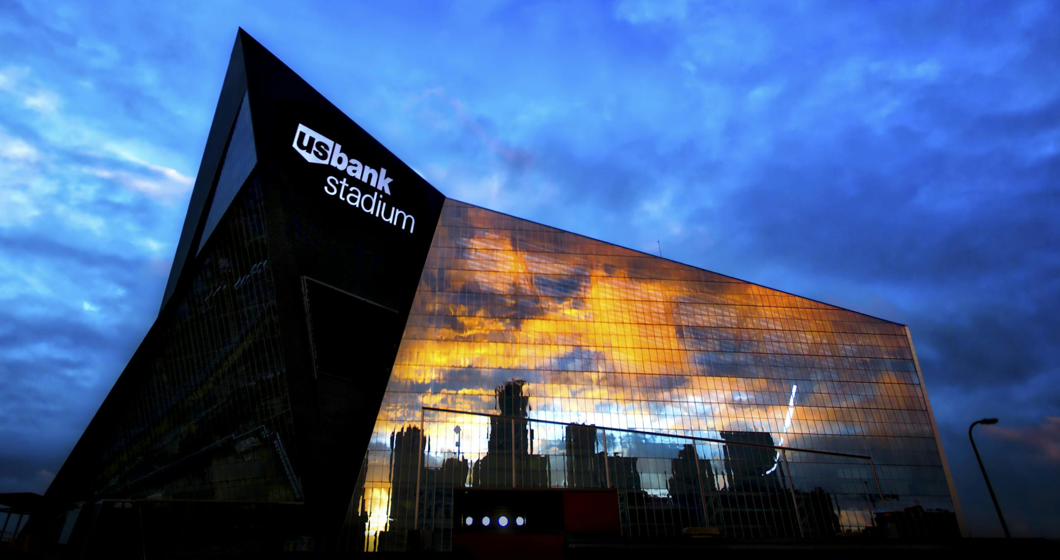 U.S. Bank Stadium - Exterior and construction images. ] US Bank Stadium - Vikings brian.peterson@startribune.com Minneapolis, MN - 06/30/2016