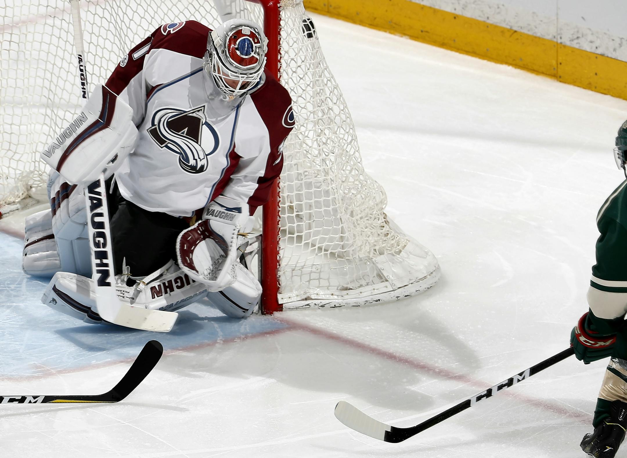 Zach Parise shot the puck past Avalanche goalie Calvin Pickard (31) for a power play goal in the second period.