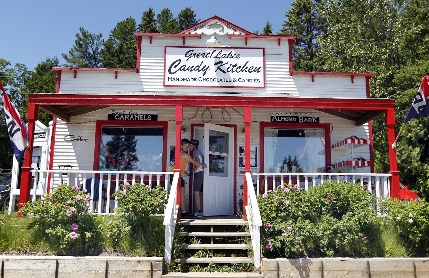 Great! Lakes Candy Kitchen, 223 Scenic Dr., Knife River, 218-834-2121, a fantastic candy shop, about 10 minutes up the shore from the New Scenic, Owners Pamela Canelake Matson, makes carmel apples, that go out the door about as fast as she can make them. __Food writer Rick Nelson makes his annual trip to parts of Minnesota we might want to go. This year it&#x201a;&#xc4;&#xf4;s the North Shore, From Duluth to past Grand Maria, which brought us a good mix of people, settings and food, starting in