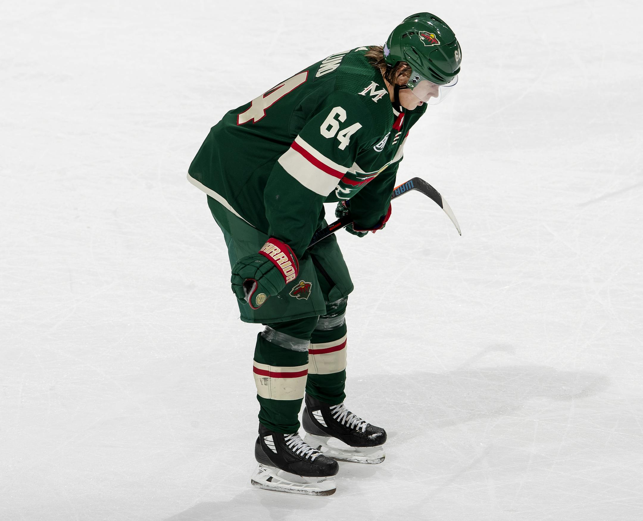 Mikael Granlund skated off the ice at the end of the game. Arizona beat Minnesota 4-3. ] CARLOS GONZALEZ &#xef; cgonzalez@startribune.com - November 27, 2018, St. Paul, MN &#xf1; Xcel Energy Center, NHL, Minnesota Wild vs. Arizona Coyotes