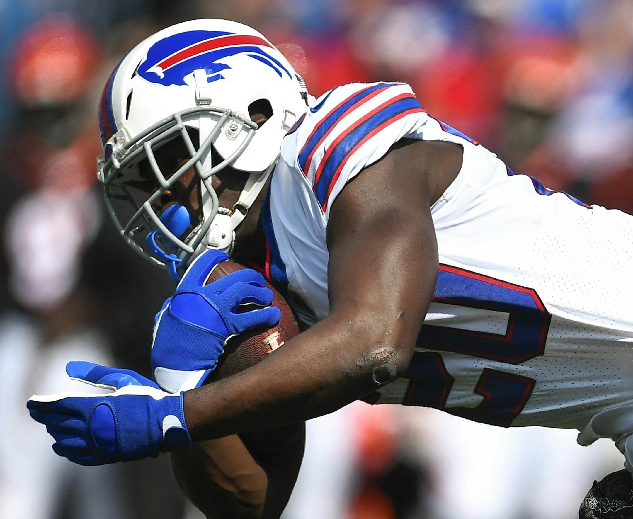 CORRECTS DATE - Cincinnati Bengals' Dre Kirkpatrick (27) tackles Buffalo Bills' Frank Gore (20) during the first half of an NFL football game Sunday, Sept. 22, 2019, in Orchard Park, N.Y. (AP Photo/Adrian Kraus)