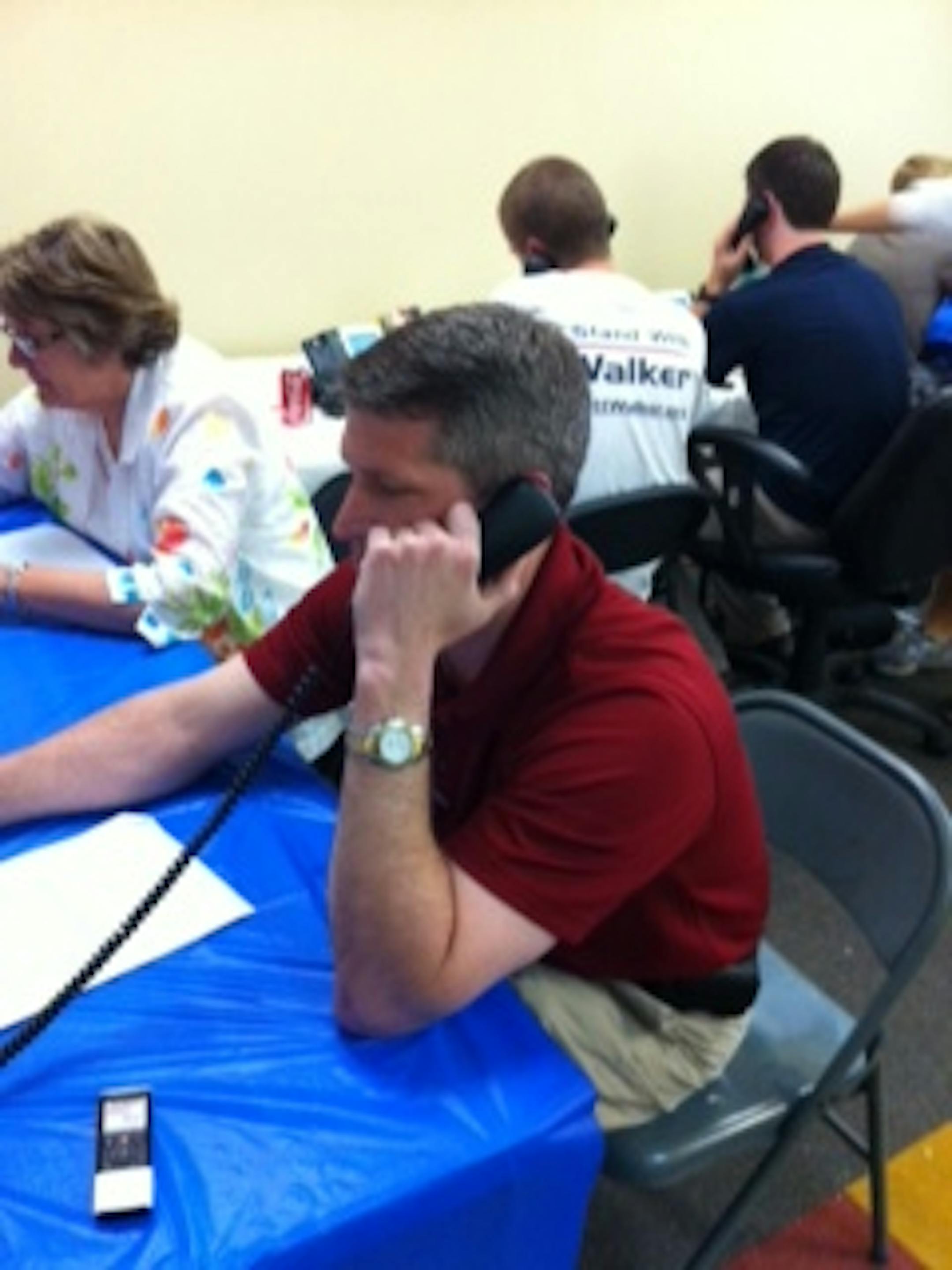 Senate candidate Kurt Bills making calls for WI Gov. Scott Walker