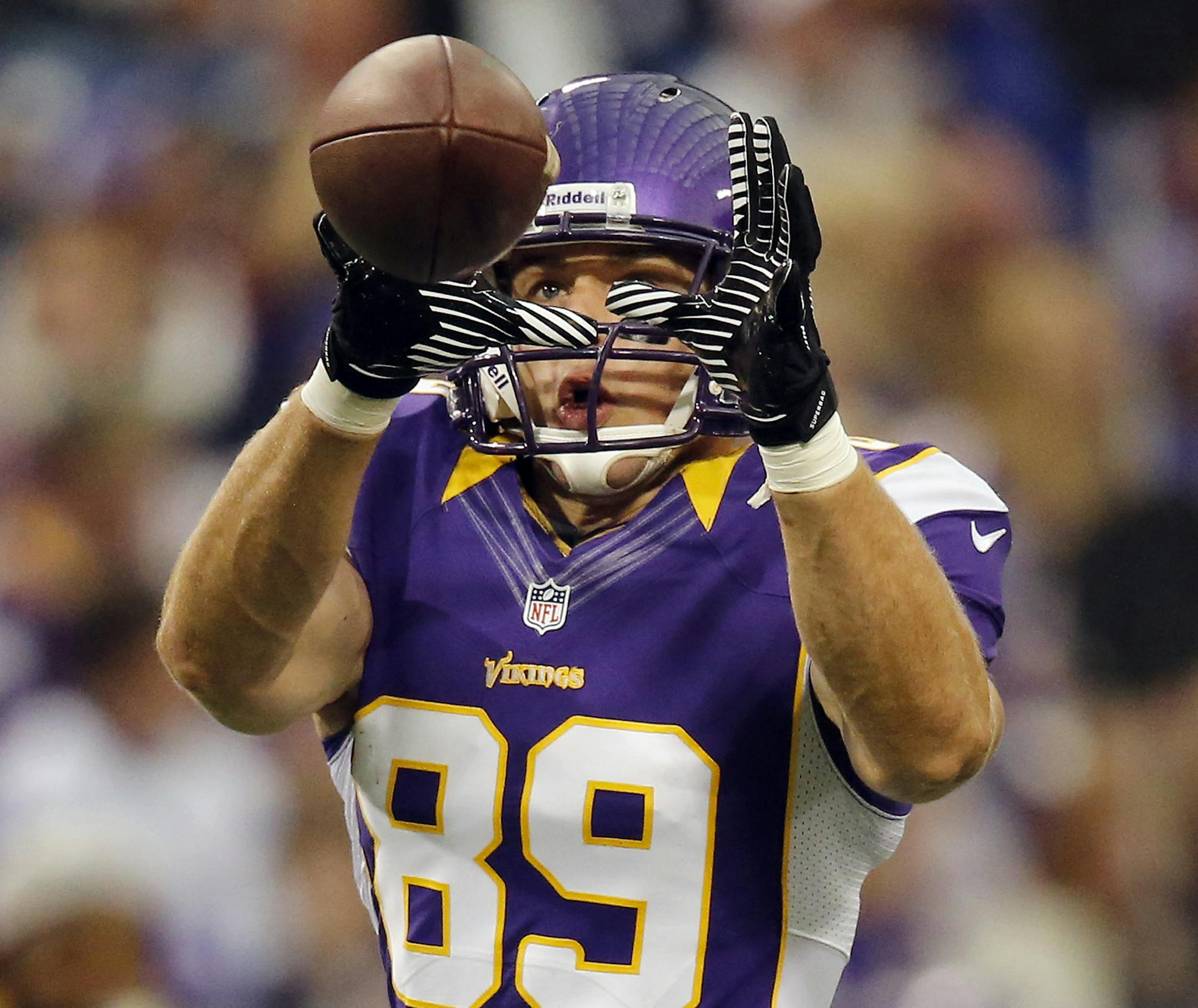 Minnesota Vikings tight end John Carlson