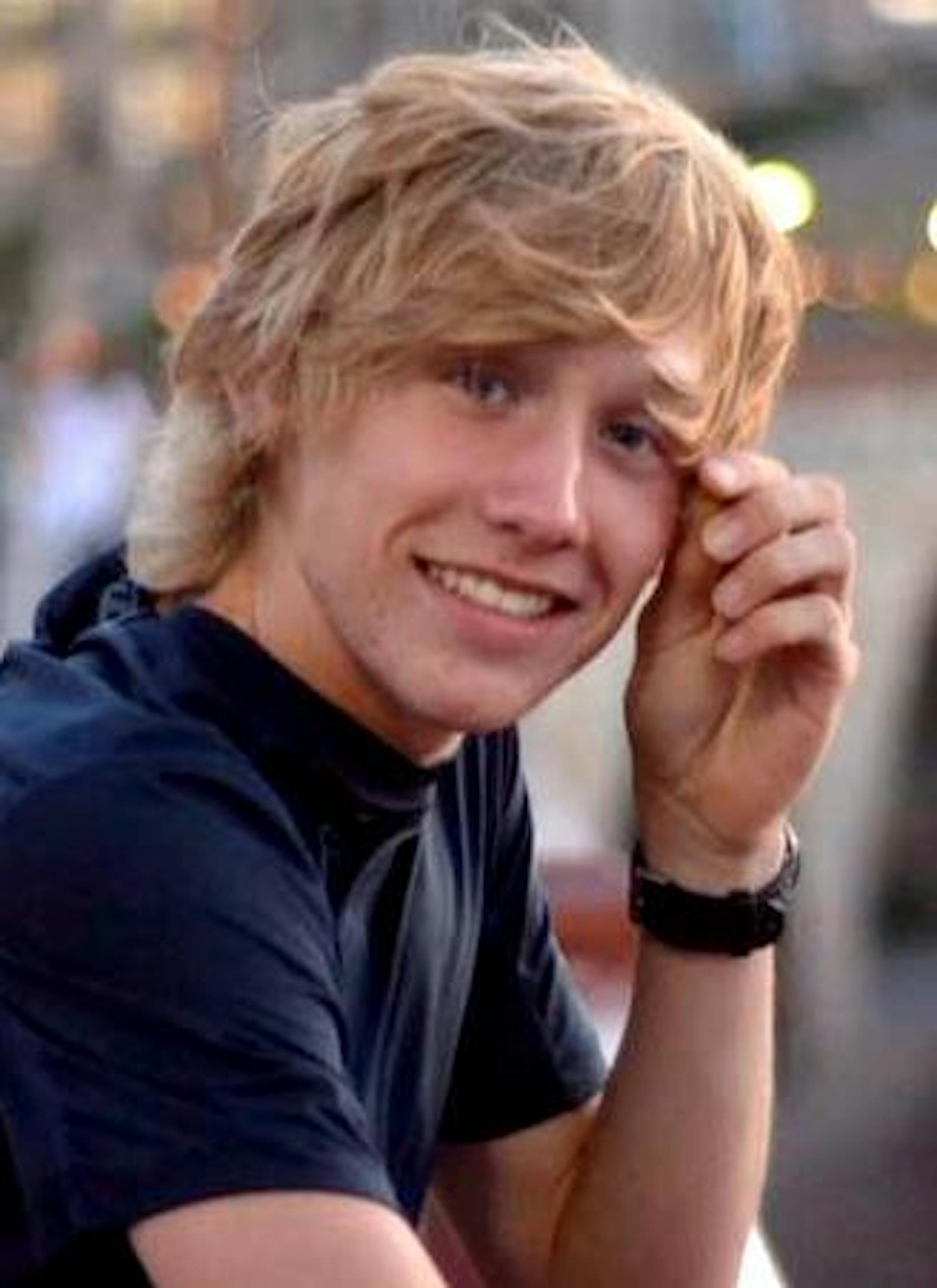 Seth Eliason, Hopkins XC, 2016-17