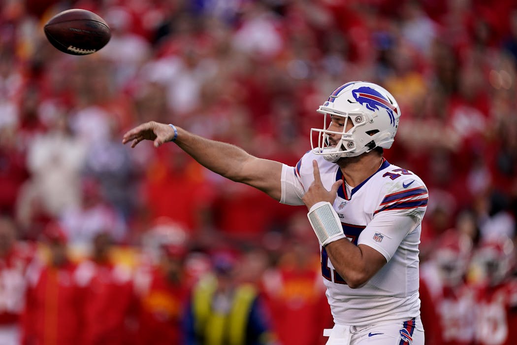 Bills quarterback Josh Allen leads the league in passing yards and boasts a 5-1 record. 