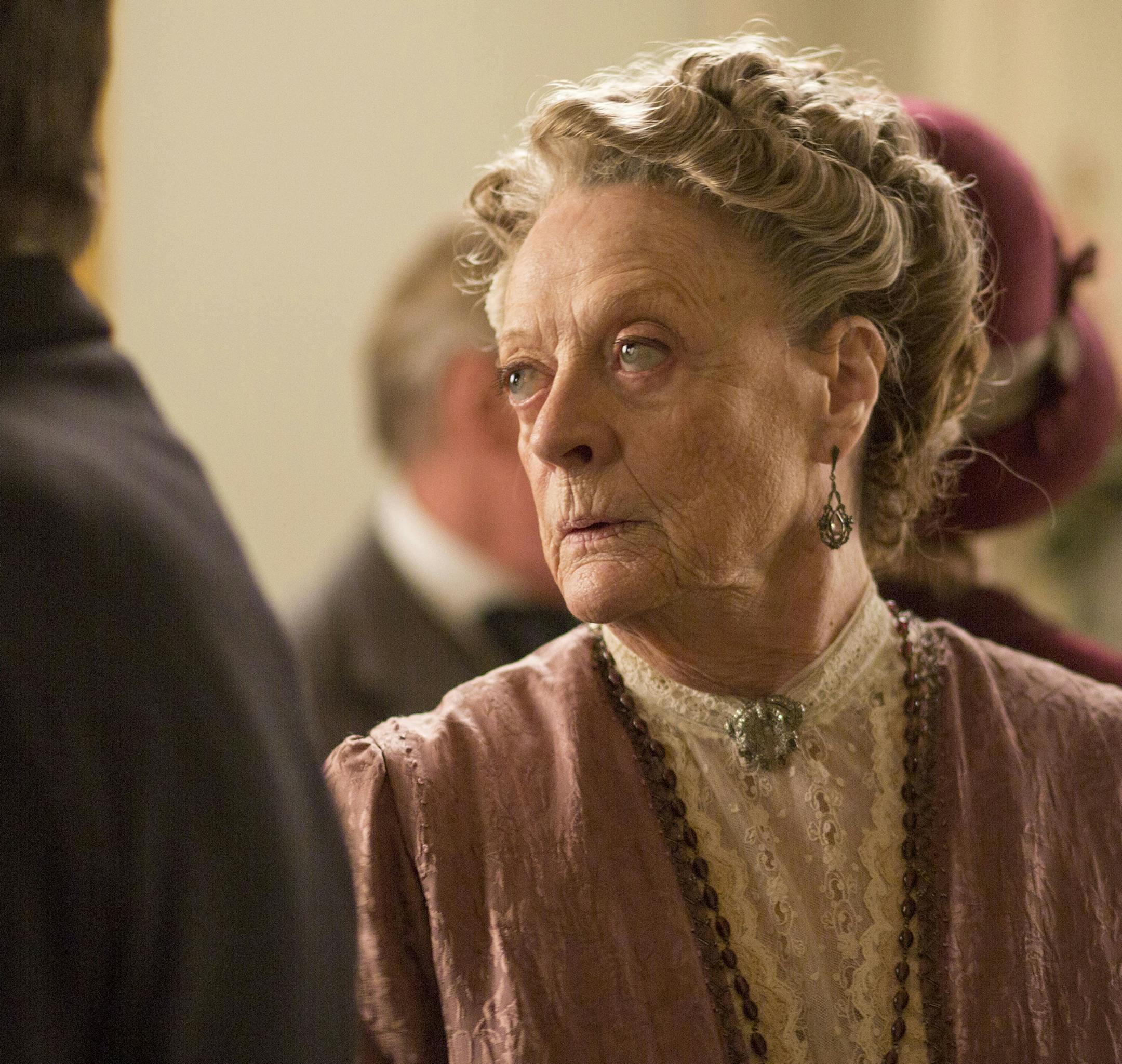 Downton Abbey, Season 5 MASTERPIECE on PBS Sundays, January 4 - March 1, 2015 at 9pm ET Episode 1 Shown: Maggie Smith as Violet, Dowager Countess of Grantham (C) Nick Briggs/Carnival Film & Television Limited 2014 for MASTERPIECE This image may be used only in the direct promotion of MASTERPIECE CLASSIC. No other rights are granted. All rights are reserved. Editorial use only. USE ON THIRD PARTY SITES SUCH AS FACEBOOK AND TWITTER IS NOT ALLOWED.