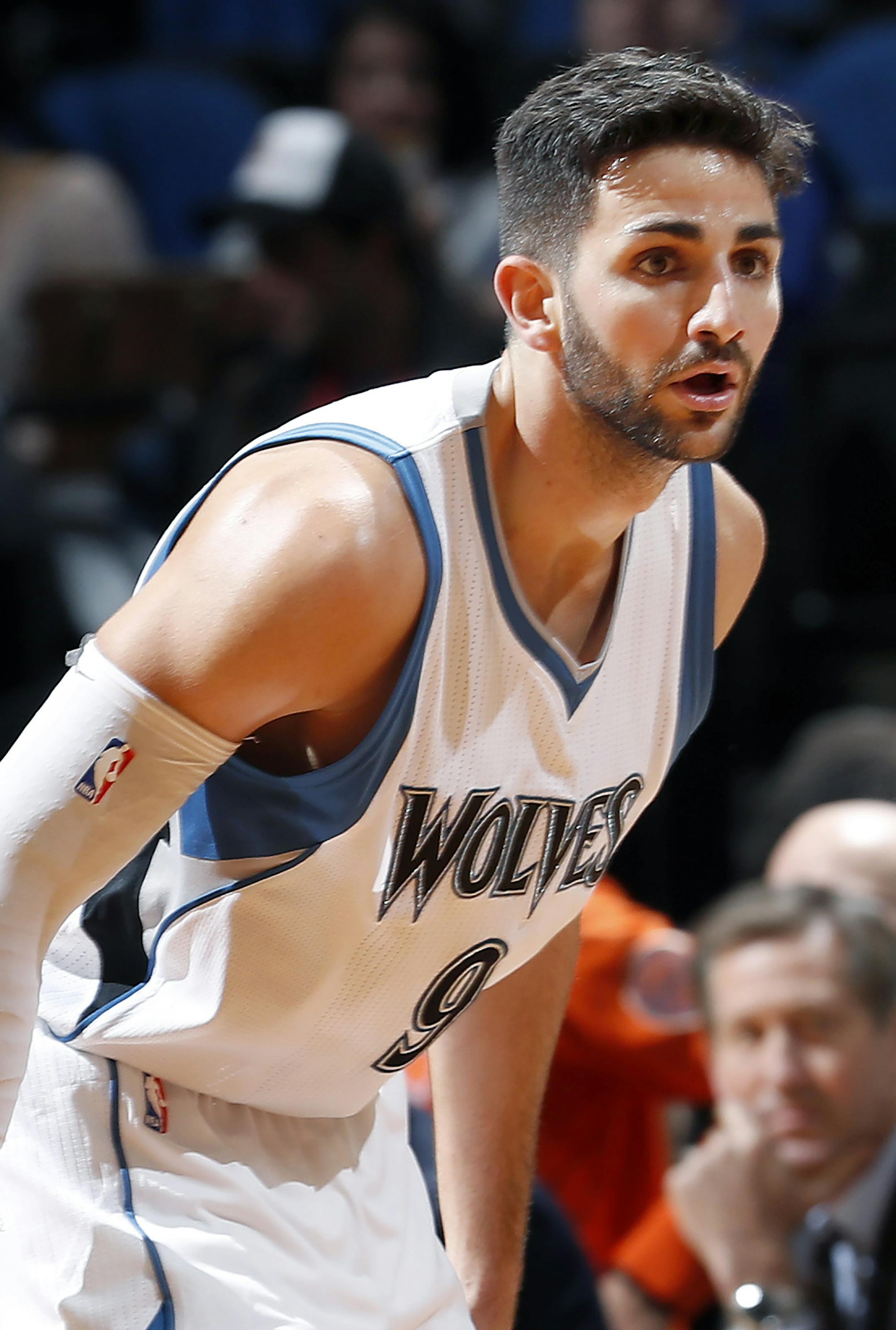 Minnesota Timberwolves Ricky Rubio (9). ] CARLOS GONZALEZ cgonzalez@startribune.com - November 30, 2016, Minneapolis, MN, Target Center, NBA, Minnesota Timberwolves vs. New York Knicks