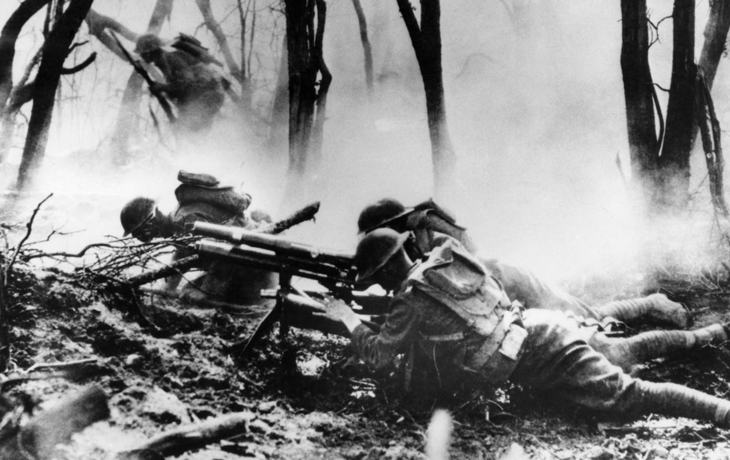 NINETY SIX OF ONE HUNDRED PHOTOS WORLD WAR ONE CENTENARY TIMELINE - In this Sept. 26, 1918 file photo, a U.S .Army 37-mm gun crew man their position during the World War One Meuse-Argonne Allied offensive in France. (AP Photo, File) ORG XMIT: BRU196