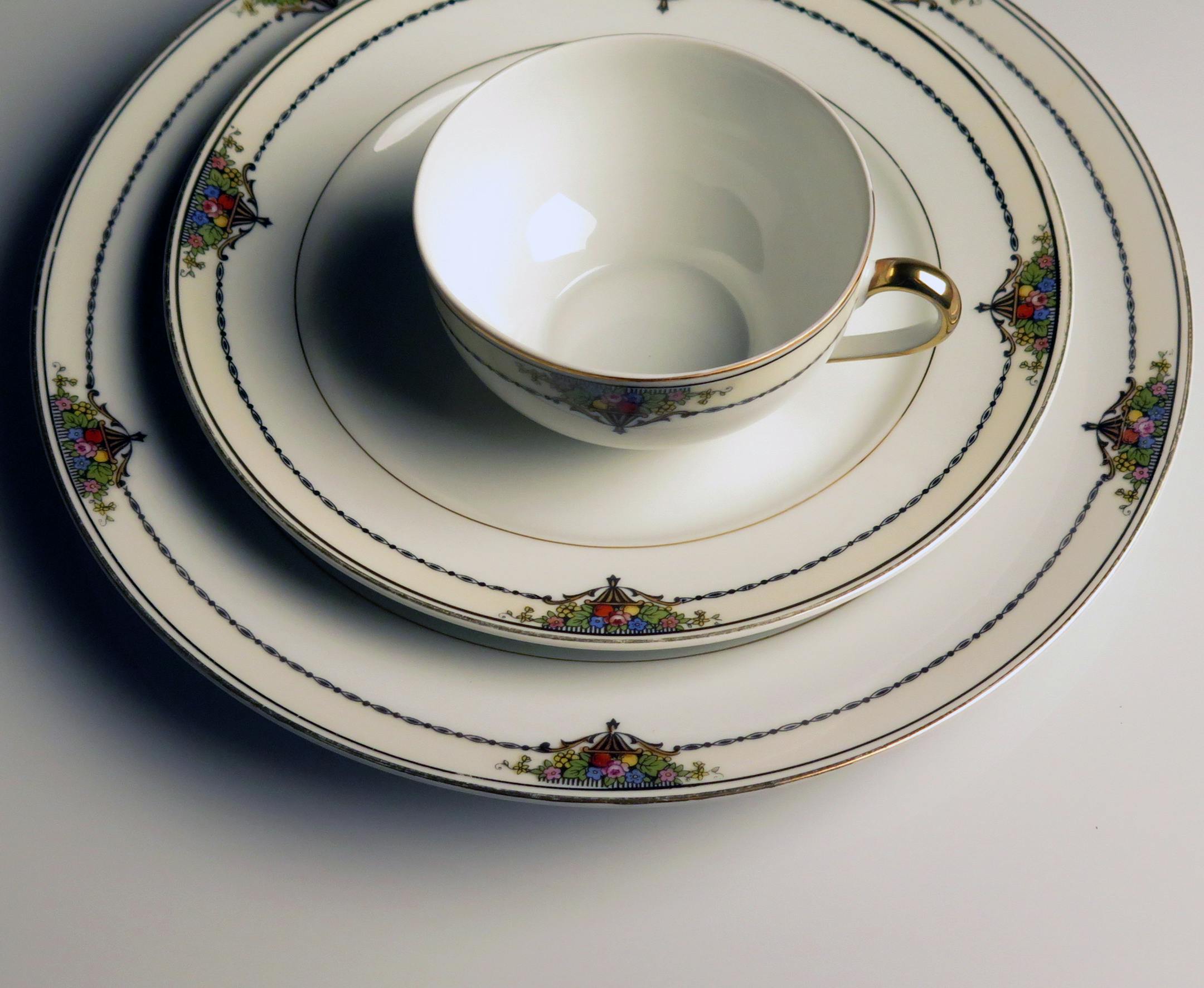 Taste 040515 - place setting illustration