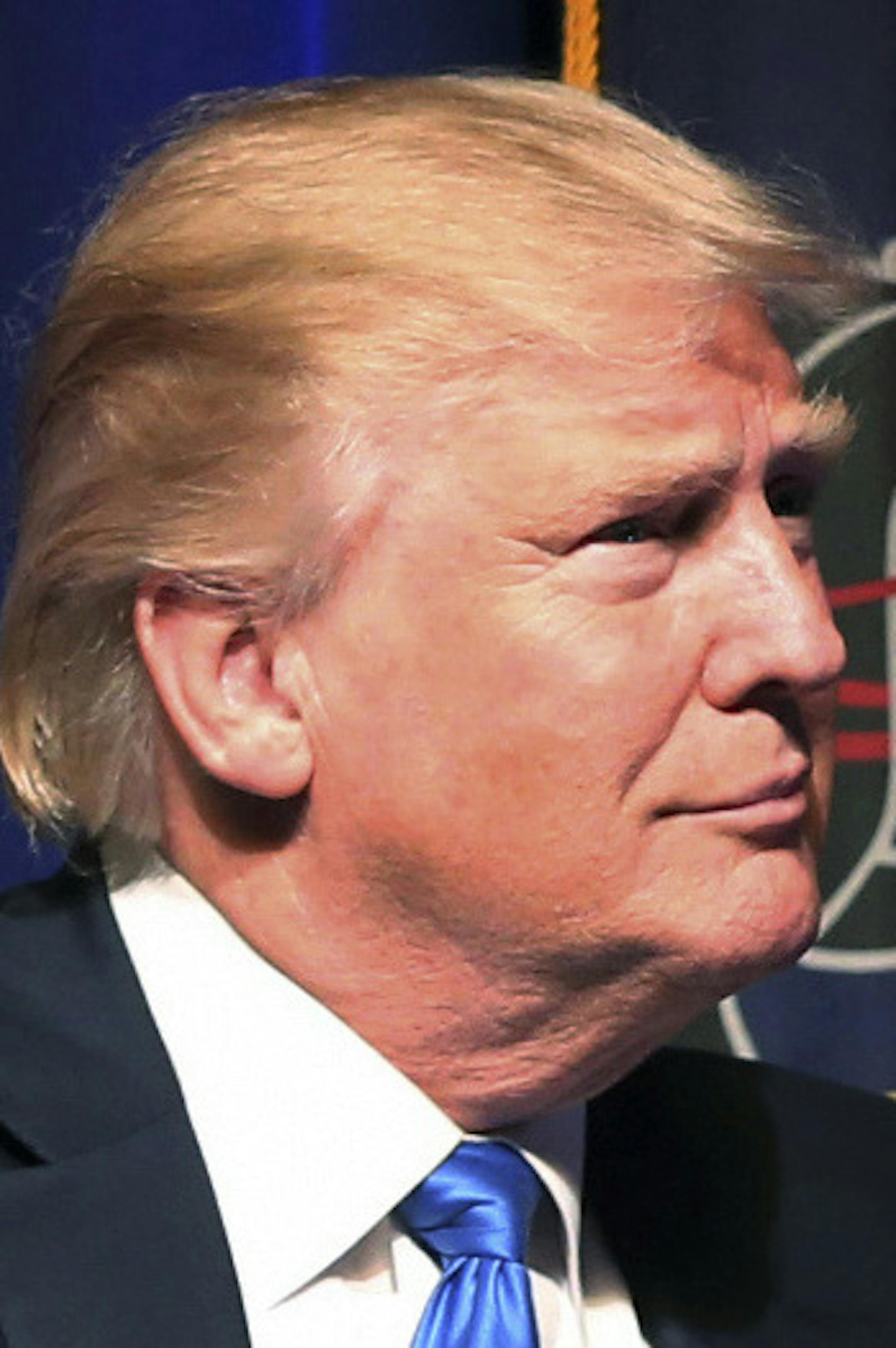 Republican presidential candidate Donald Trump waves his hands as he speaks during a campaign rally Monday, Nov. 7, 2016, in Scranton, Pa. (AP Photo/Mel Evans) ORG XMIT: MIN2016111415113831