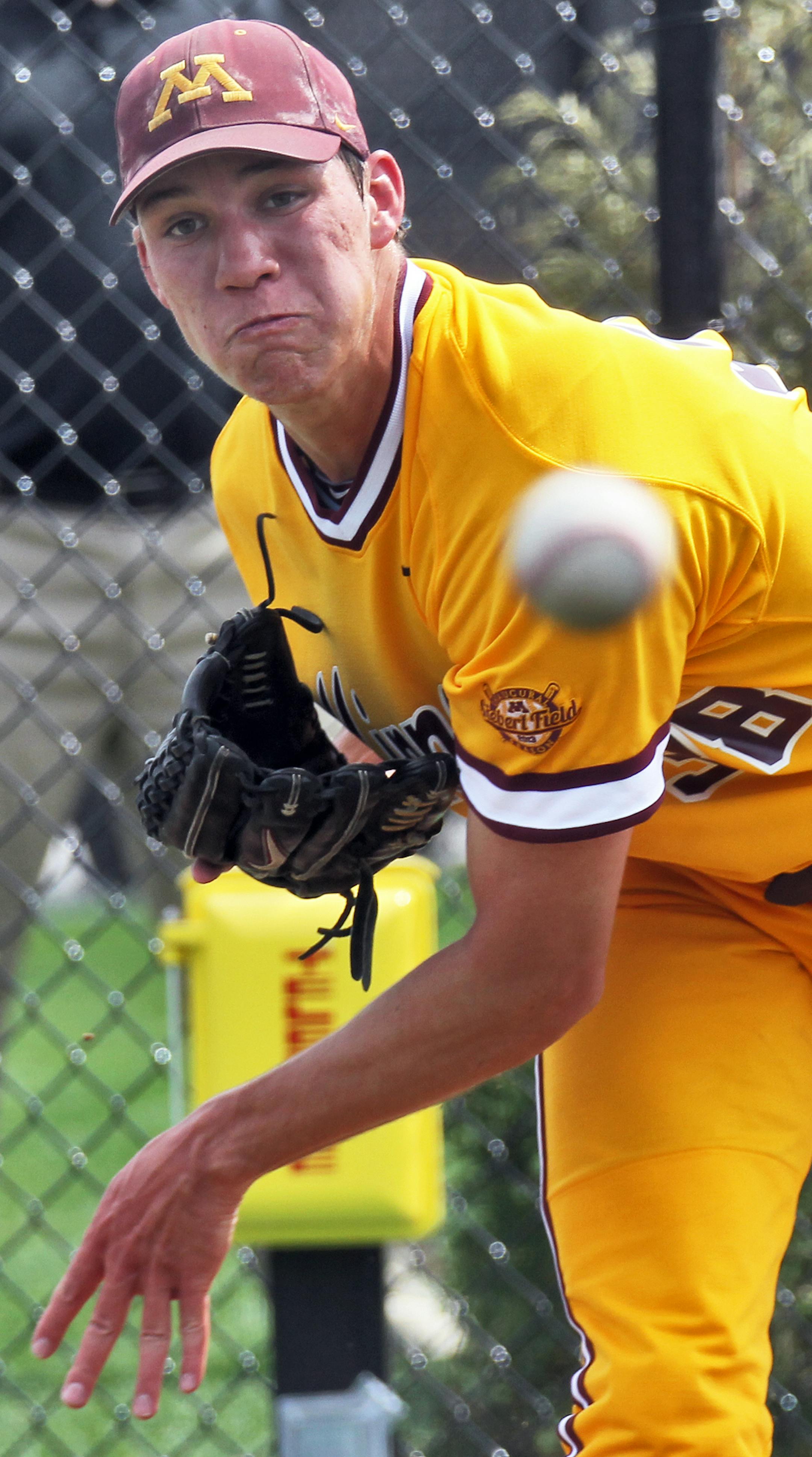 Minnesota Gophers pitcher Tom Windle. (MARLIN LEVISON/STARTRIBUNE(mlevison@startribune.com (cq ) ORG XMIT: MIN1305171155060163