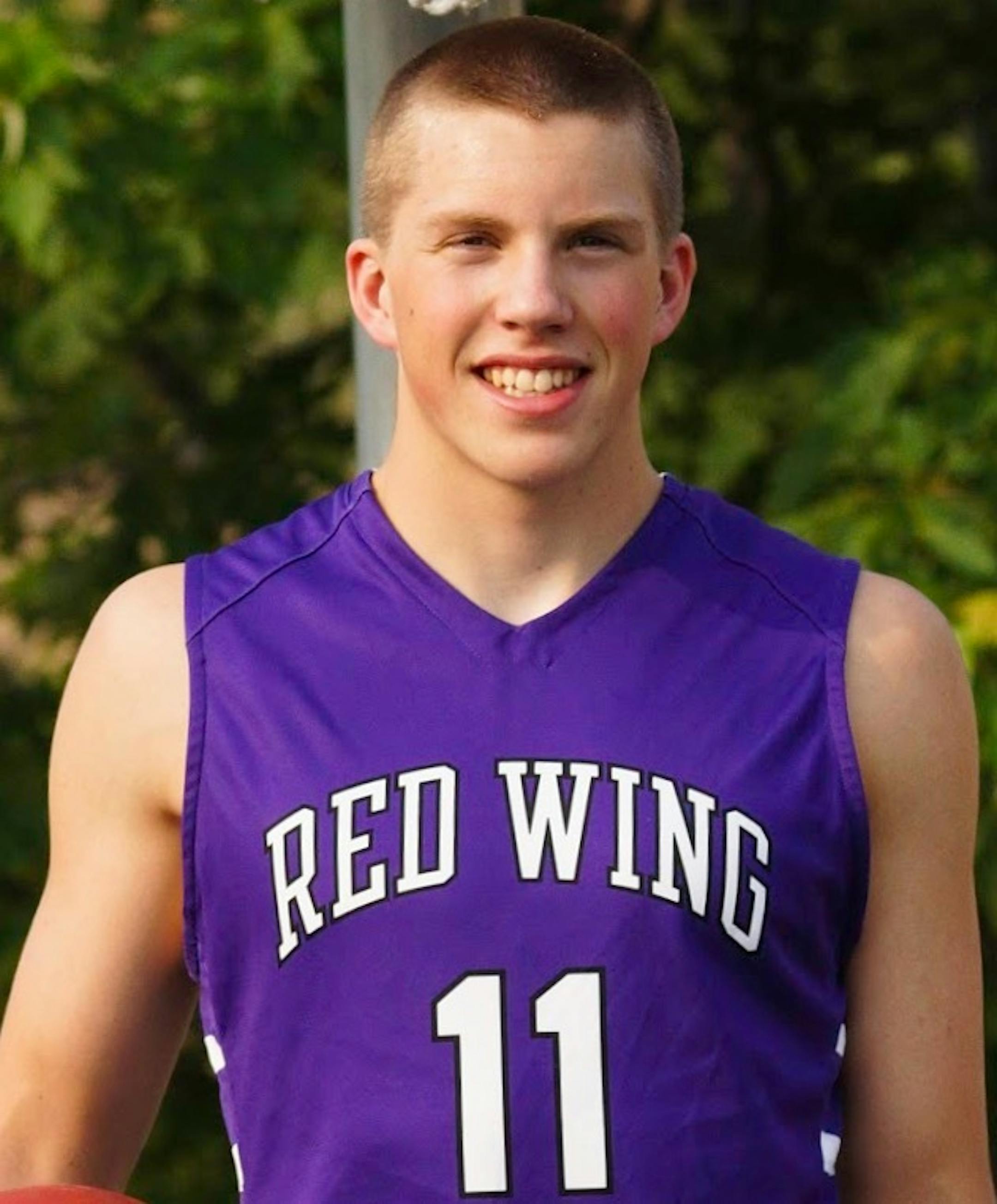 Travis Toivonen, Red Wing basketball