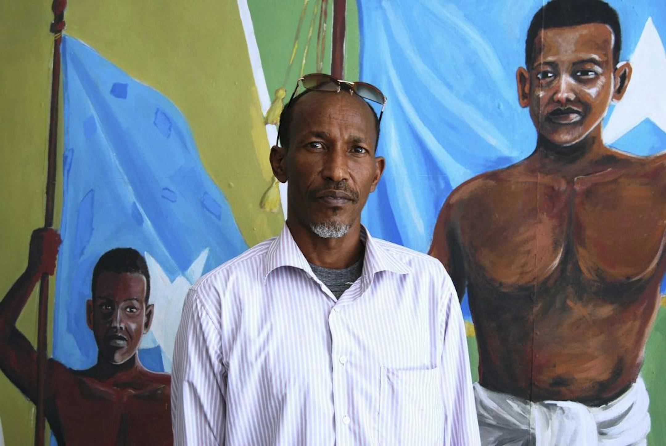 Artist Ahmed Adde had the job of tracking down famous Somali artists, most of whom were in hiding and tried to brush him off.