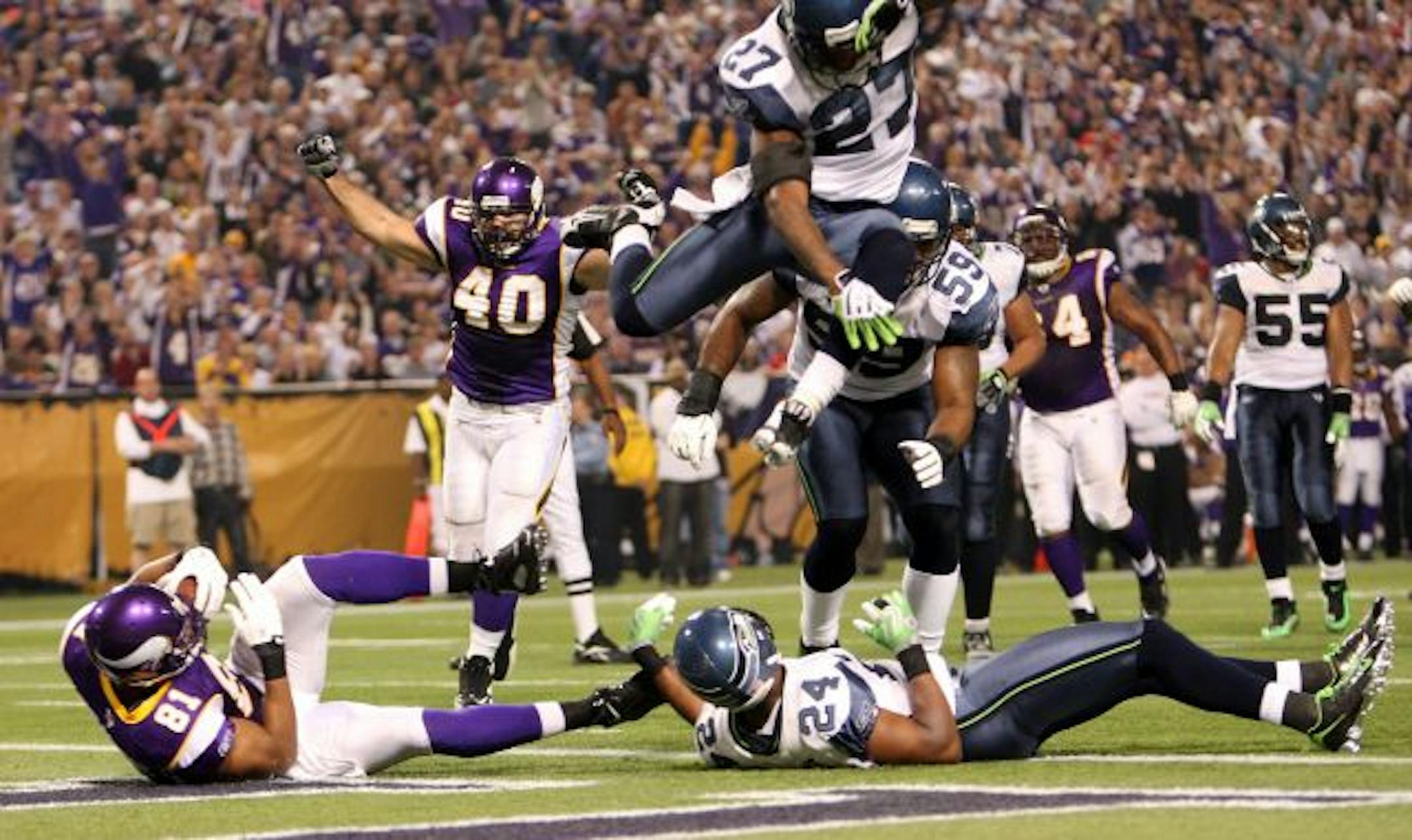 Vikings tight end Visanthe Shiancoe (81) caught a touchdown pass against Seattle.