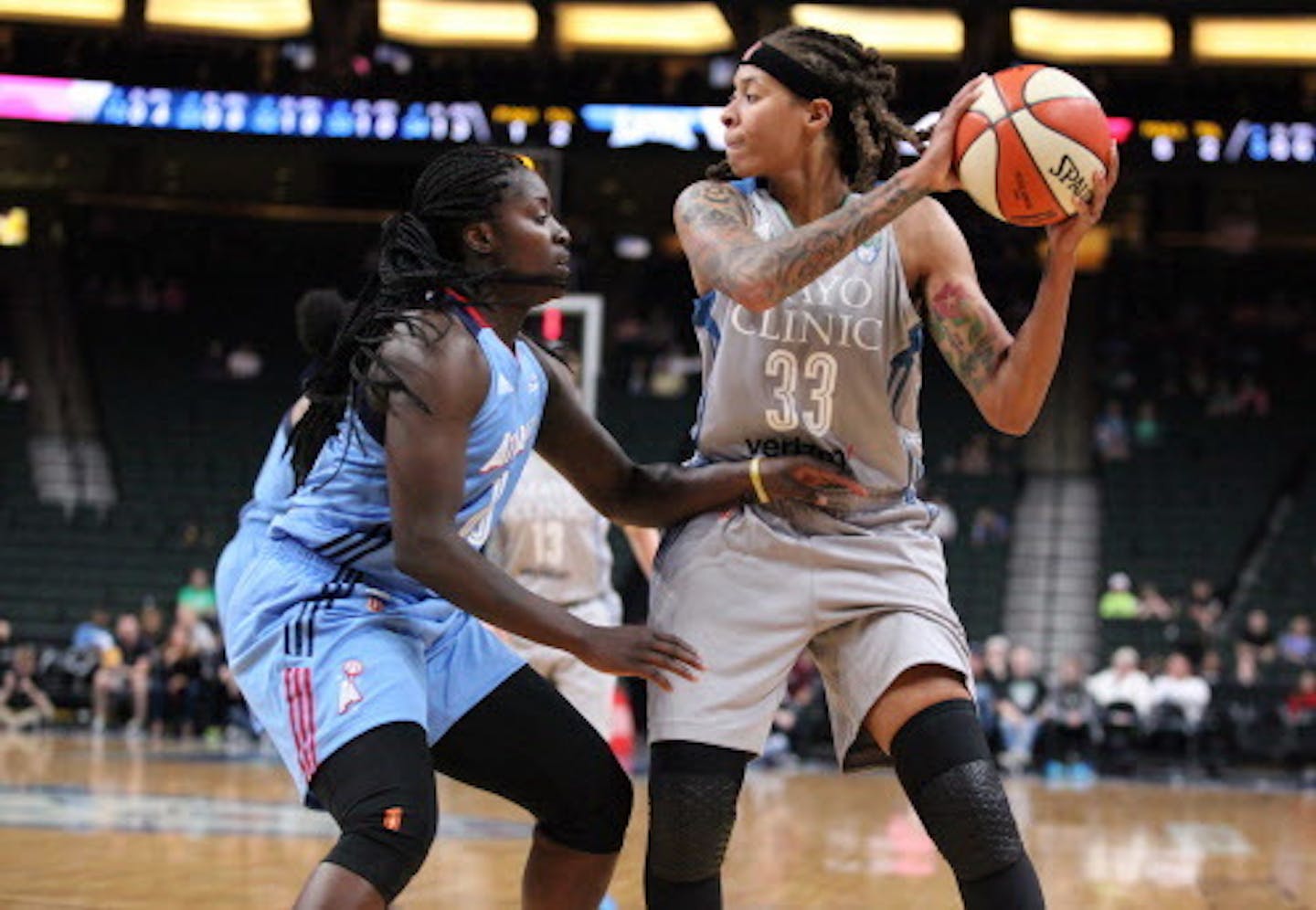 Minnesota Lynx guard-forward Seimone Augustus (33) passes the ball in the first period. ] XAVIER WANG ' xavier.wang@startribune.com