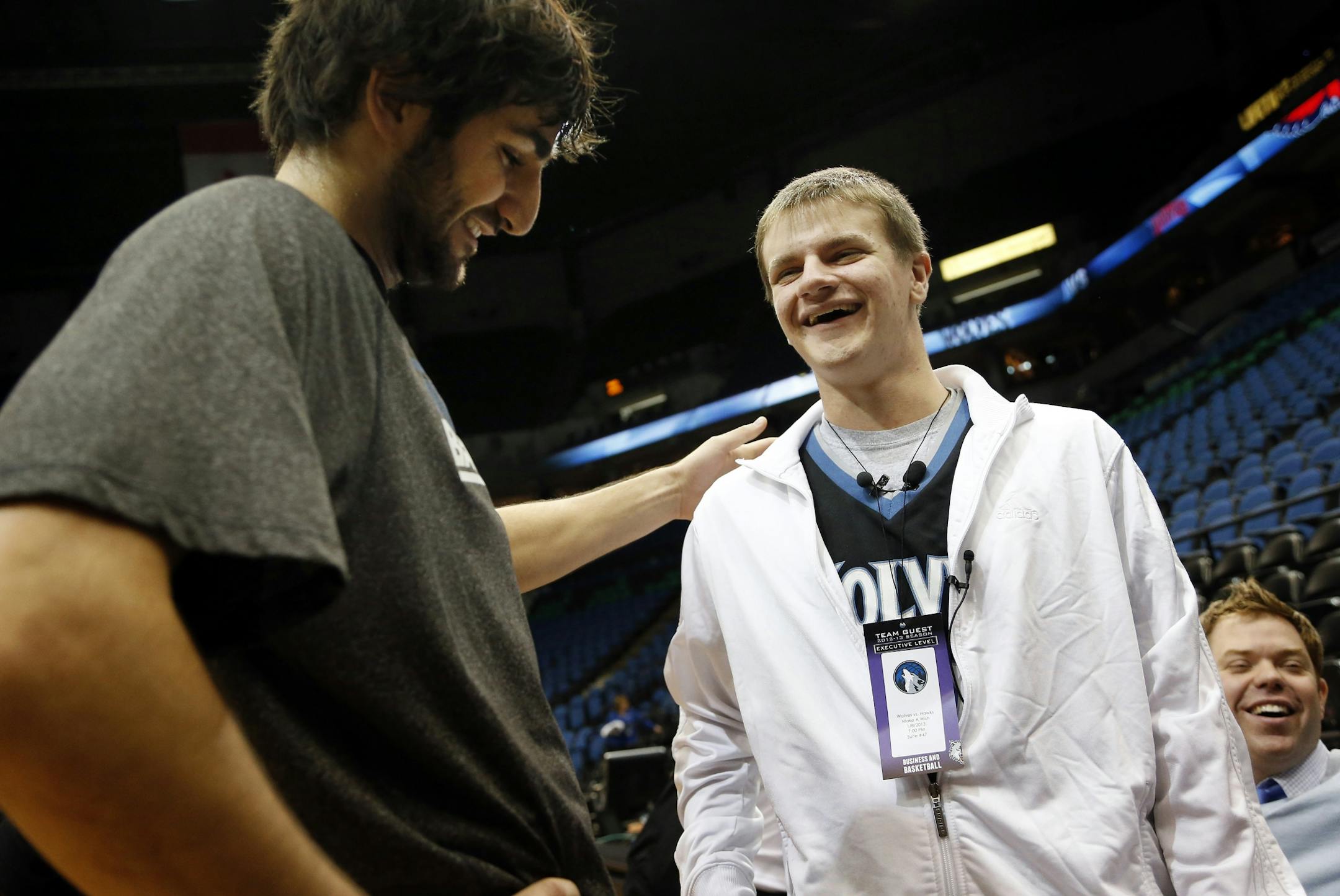 Ricky Rubio chatted with Cody Metz before Tuesday's game against Atlanta.