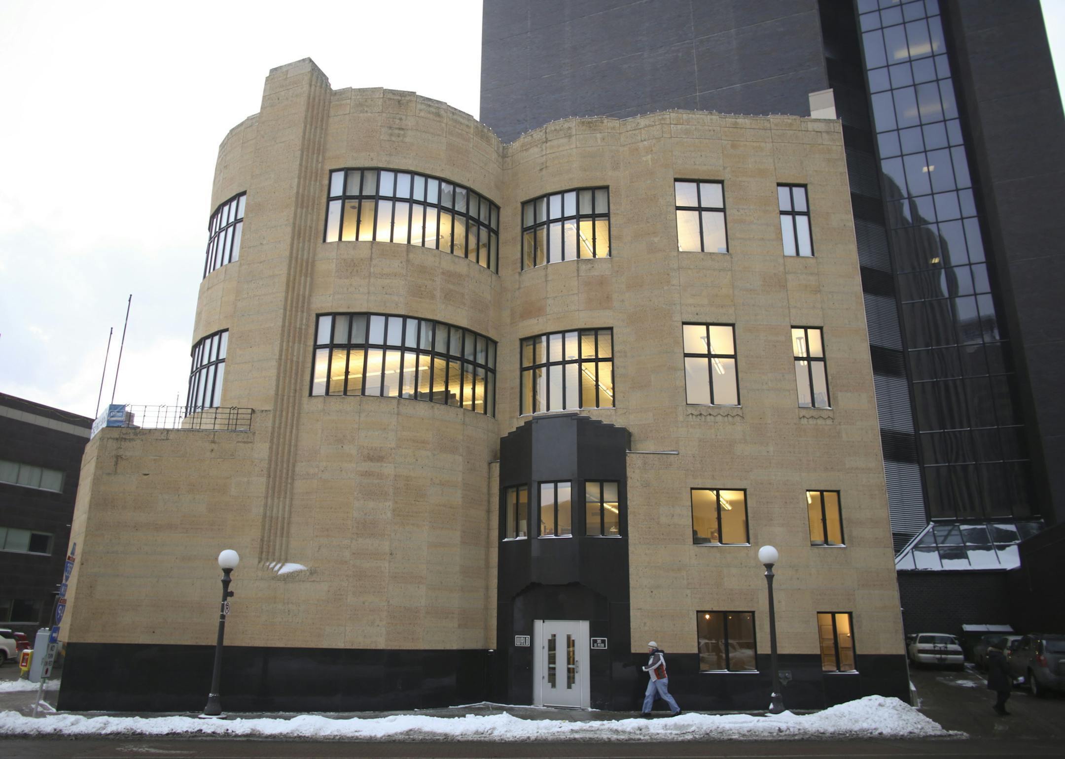 Designed by Magnus Jemne, the former Women’s City Club at 305 St. Peter St. is an elegant, pared-down example of the Moderne style.