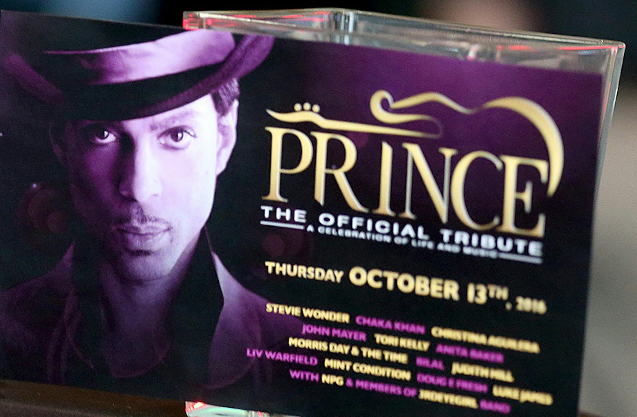 Prince fans lined up to purchase tickets for the October 13 Prince tribute that went on sale at 10AM at the Xcel Energy Center, Monday, September 19, 2016 in St. Paul, MN. ] (ELIZABETH FLORES/STAR TRIBUNE) ELIZABETH FLORES • eflores@startribune.com