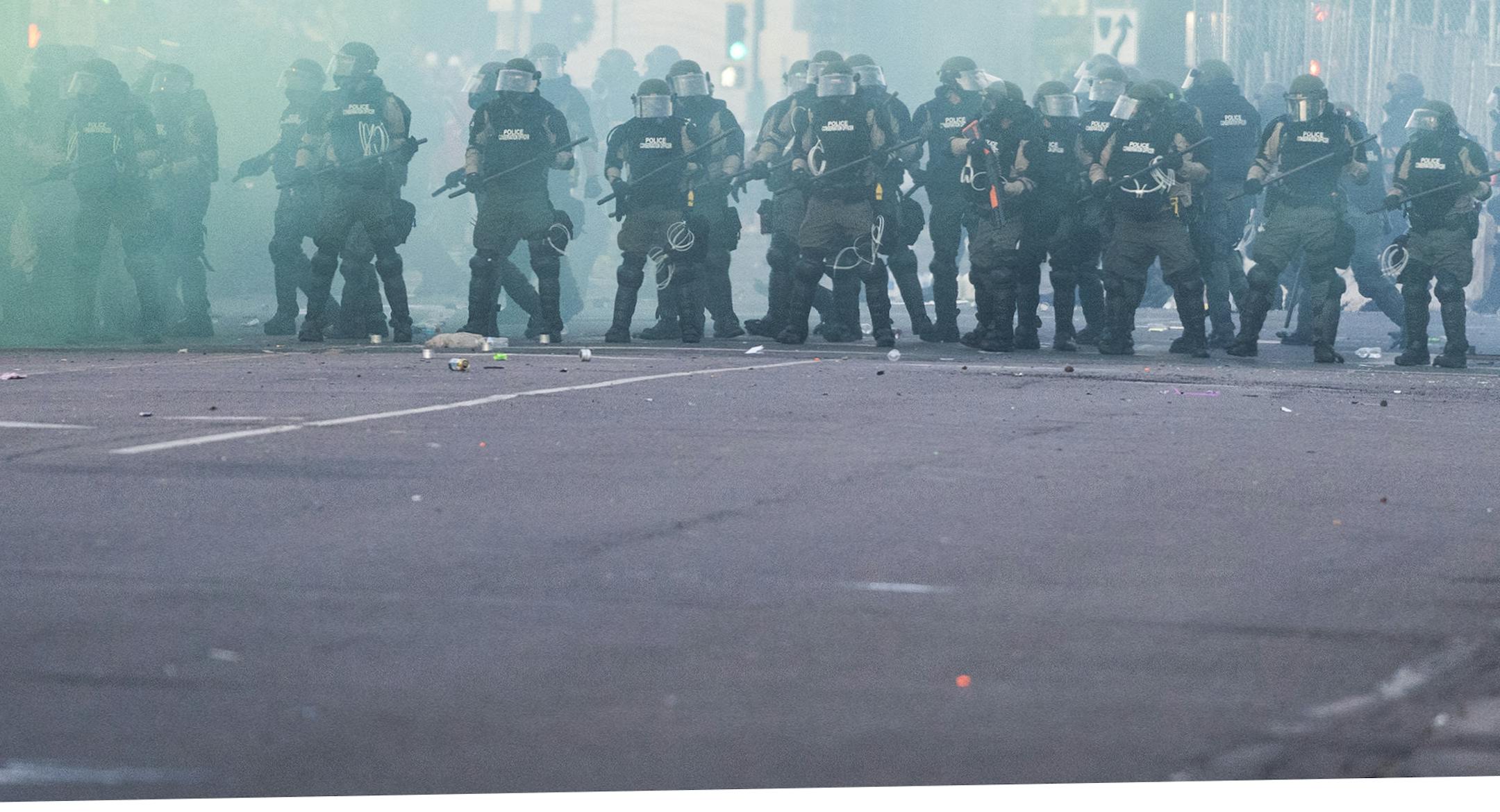 Protesters flee as Minneapolis Police moved in aggressively with tear gas during the peaceful protest. ] LEILA NAVIDI • leila.navidi@startribune.com BACKGROUND INFORMATION: Protesting the killing of George Floyd outside the Minneapolis Police fifth precinct in Minneapolis on Saturday, May 30, 2020.