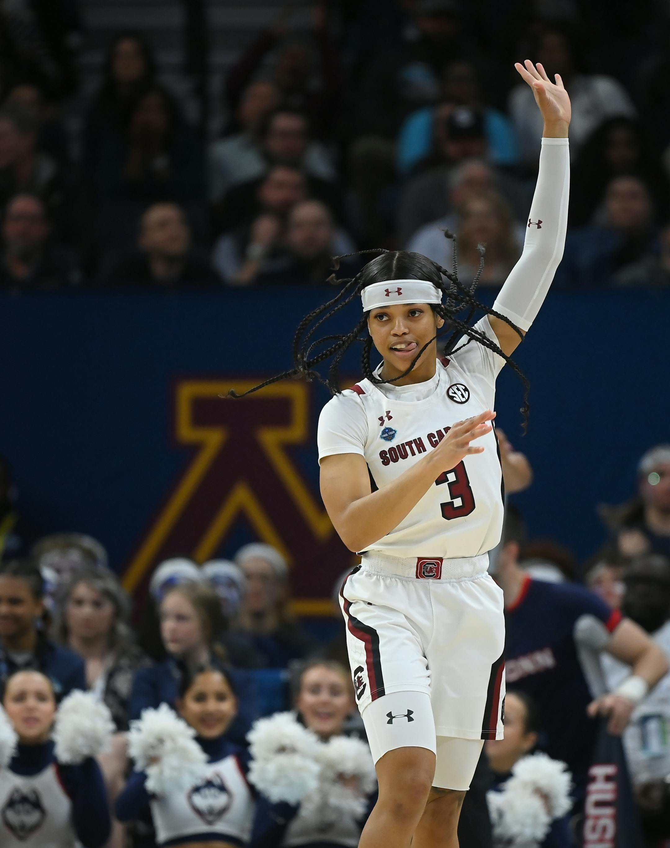 South Carolina guard Destanni Henderson (3) reacts after scoring in the first quarter.
