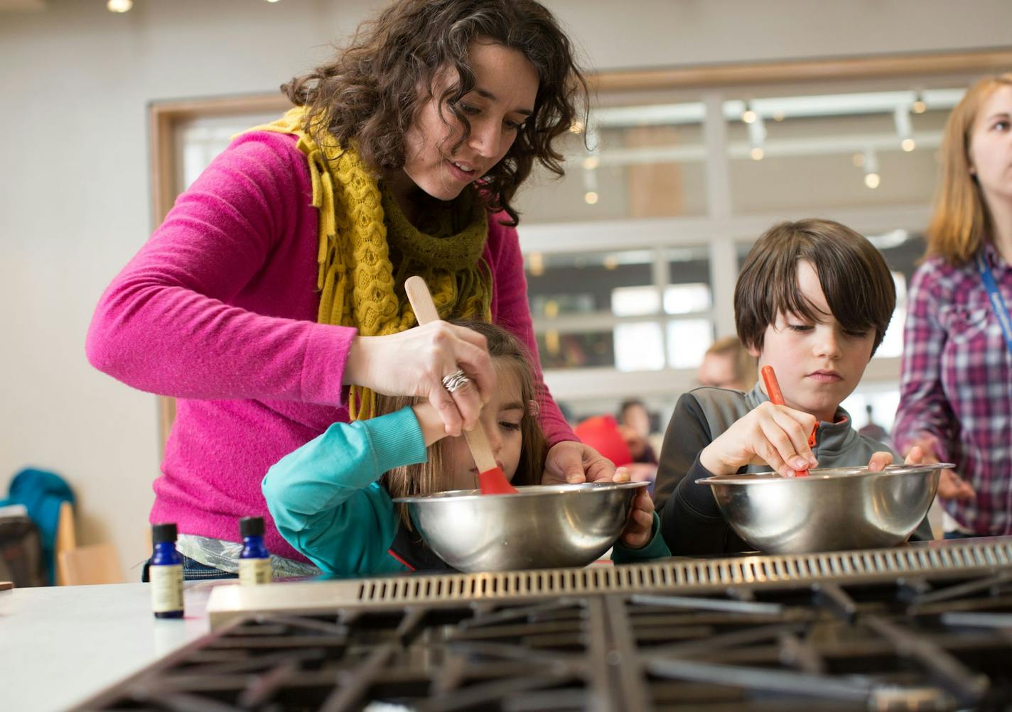 Ali DeCamillis and her two children, Luca, 8, and Siena, 5, learned to make greener cleaners with simple ingredients.