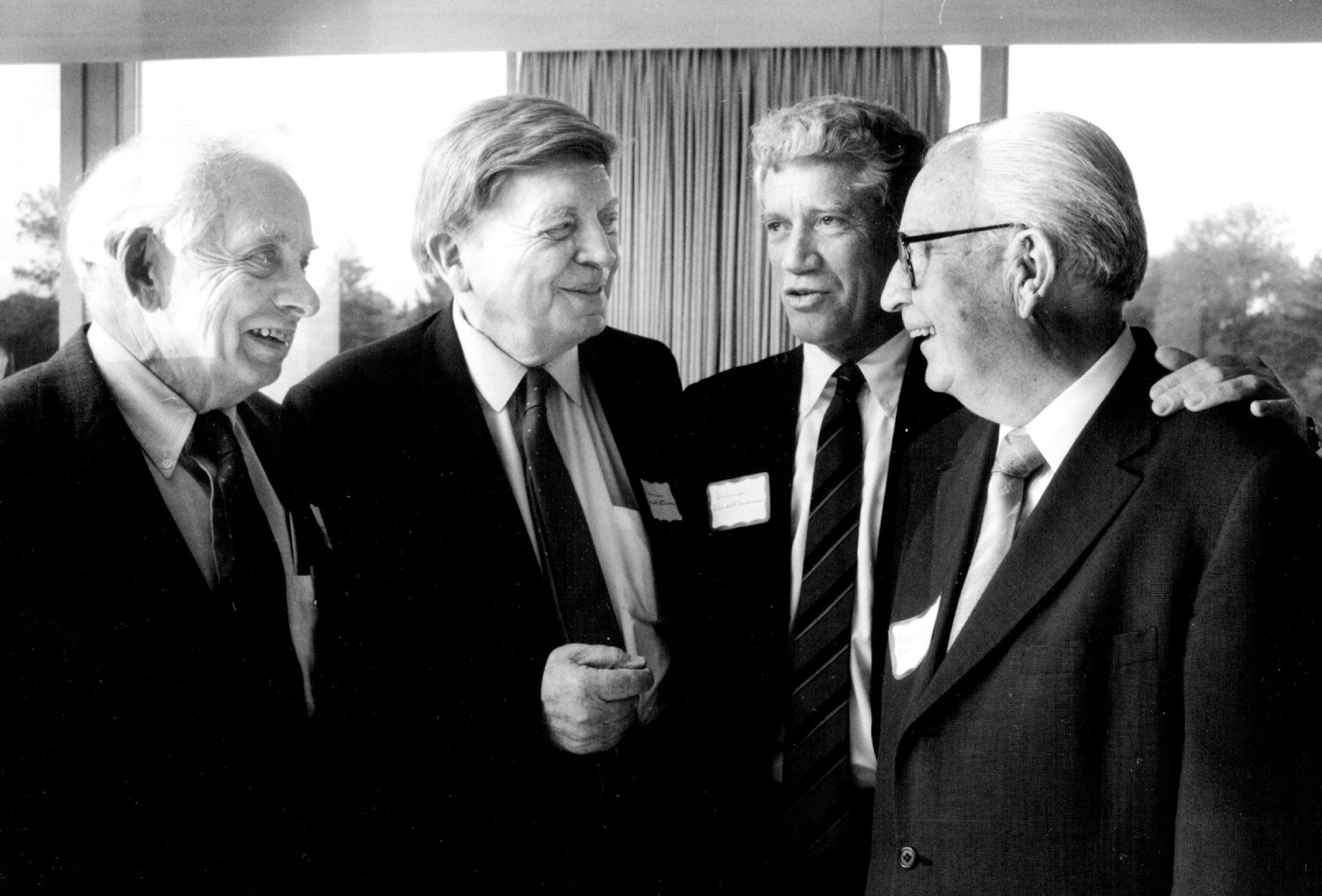 May 23, 1989 Question: Which of the following does not fit in this group -- Anderson, Anderson, Andersen, and Stassen. (l.to r.) Gov. C. Elmer Anderson, Gov. Harold Stassen, Gov. Wendell R. Anderson, and Gov. Elmer L. Andersen. The event was a tribute (and dinner) to our governors by the Anti-Defamation League of B'nai B'rich held at the Oak Ridge Country Club, Hopkins. (Govs. LeVander and Rolvaag did not attend because of ill health.) David Brewster, Minneapolis Star Tribune