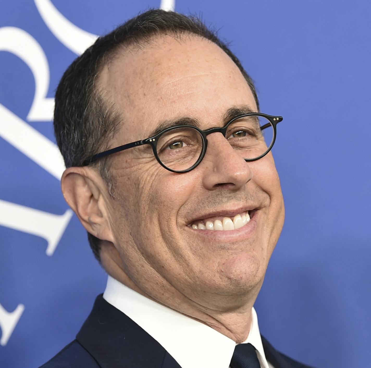 Jerry Seinfeld, left, and Jessica Seinfeld arrive at the CFDA Fashion Awards at the Brooklyn Museum on Monday, June 4, 2018, in New York. (Photo by Evan Agostini/Invision/AP)