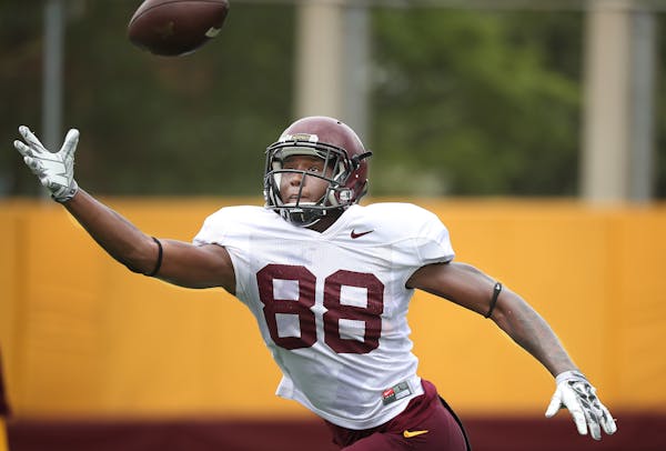 Gophers wide receiver Rashad Still, who suffered a broken clavicle in the Sept. 1 season opener, has been practicing in a green non-contact jersey thi