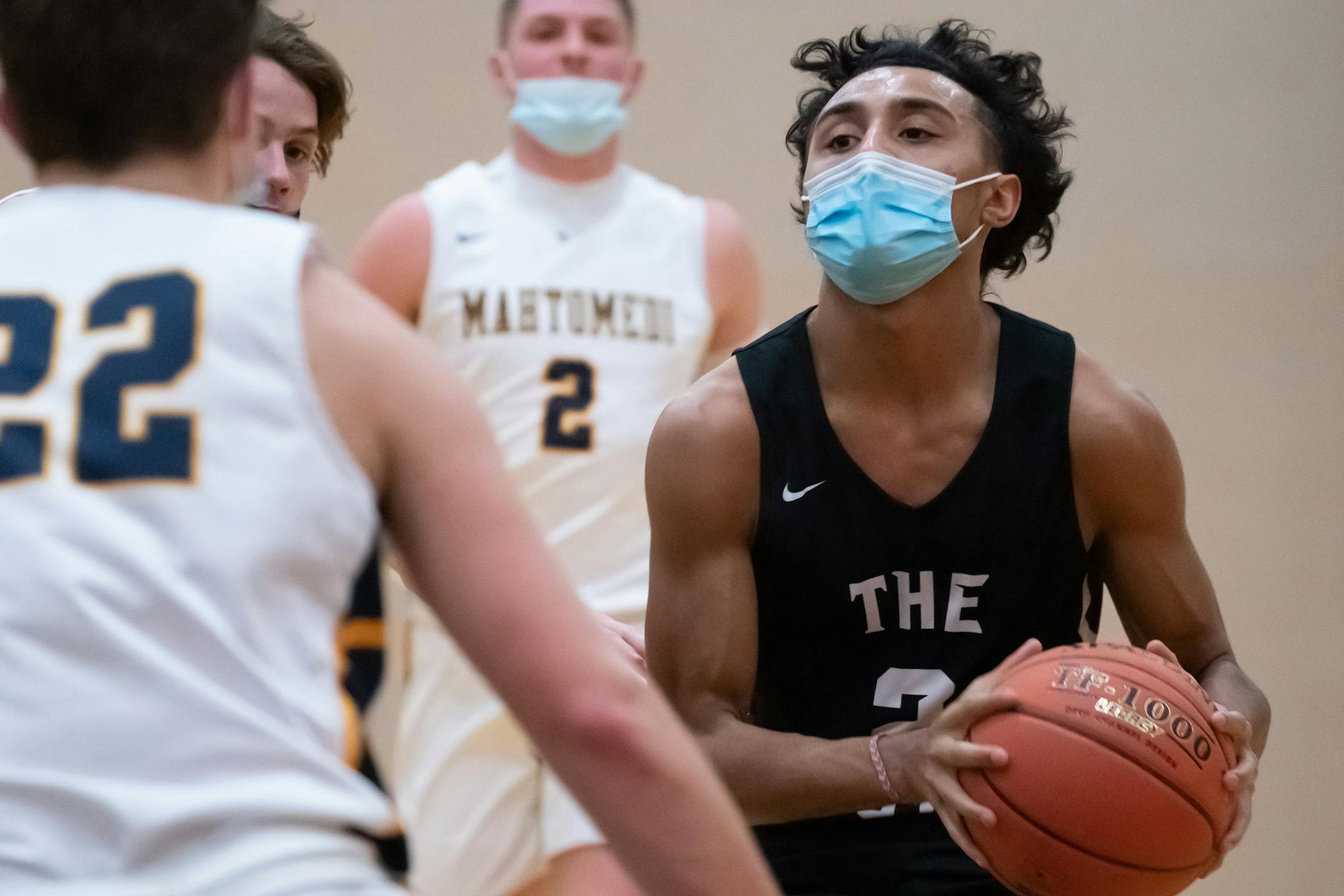 South St. Paul Packers Alonzo Dodd (2) moved the ball.