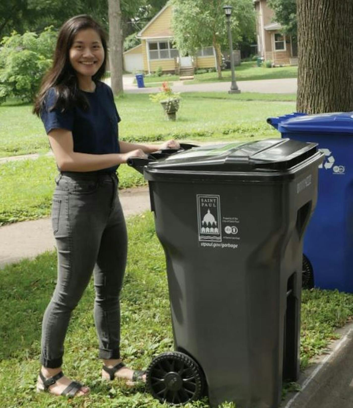 Use old garbage carts until Sept. 24-28. Store the new carts until Oct. 1.