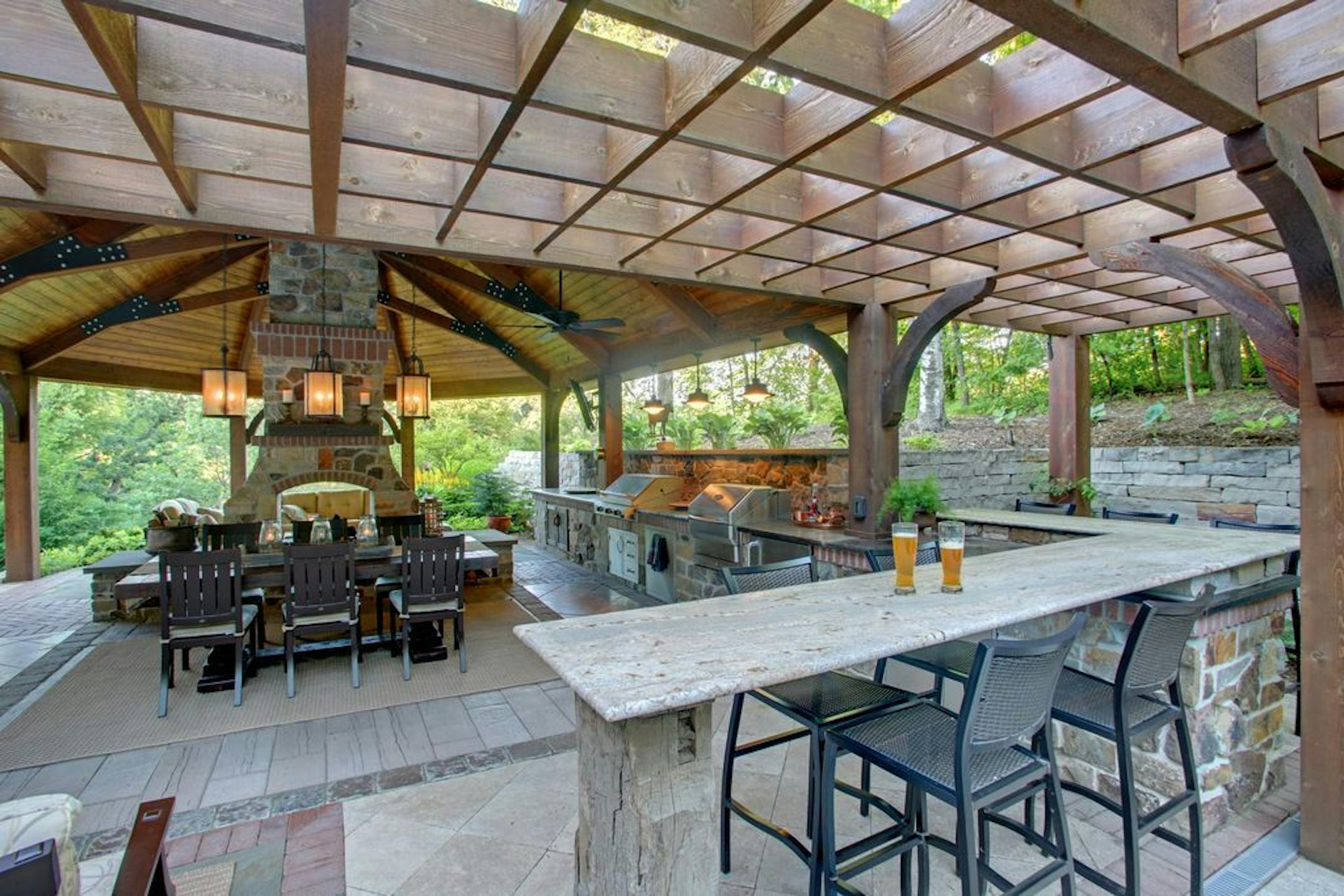 There's a granite-topped bar.