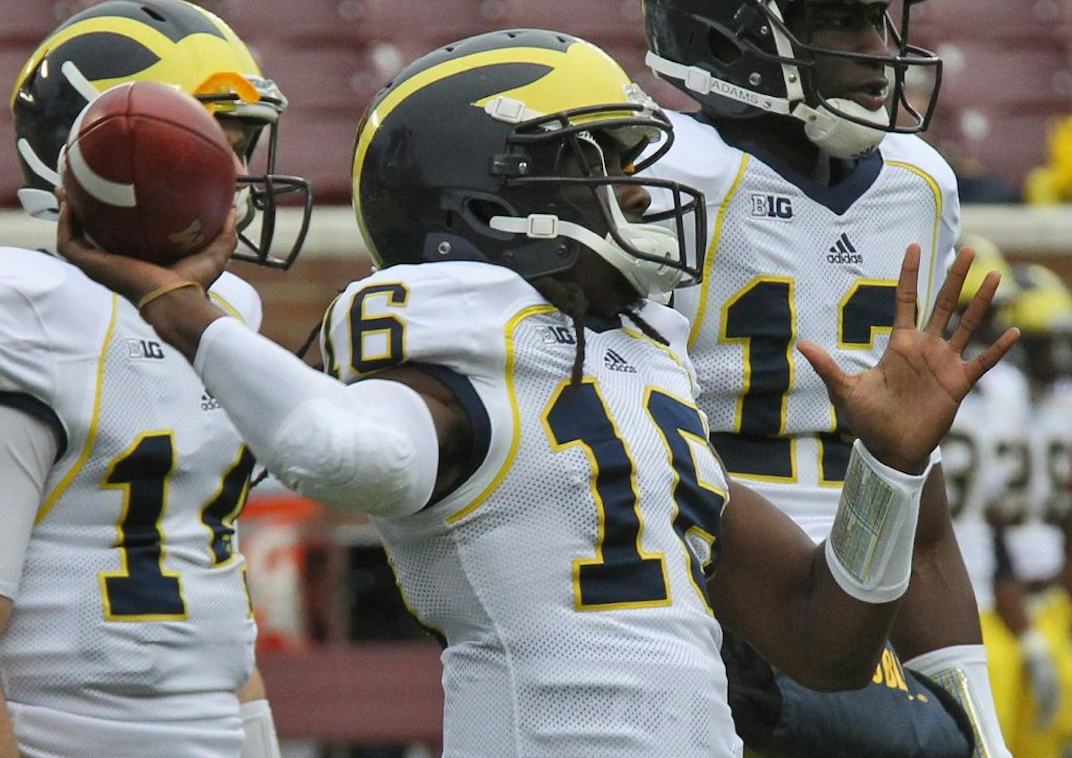 Minnesota Gophers football vs. Michigan. Michigan quarterback Denard Robinson warmed up before the start of the game. (MARLIN LEVISON/STARTRIBUNE(mlevison@startribune.com