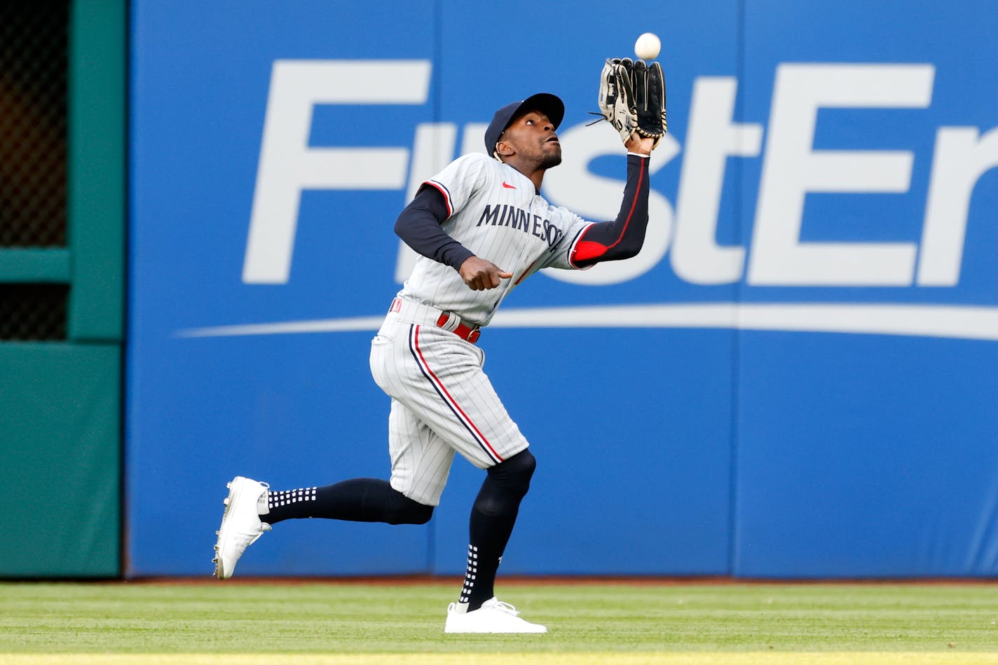 Twins center fielder Nick Gordon